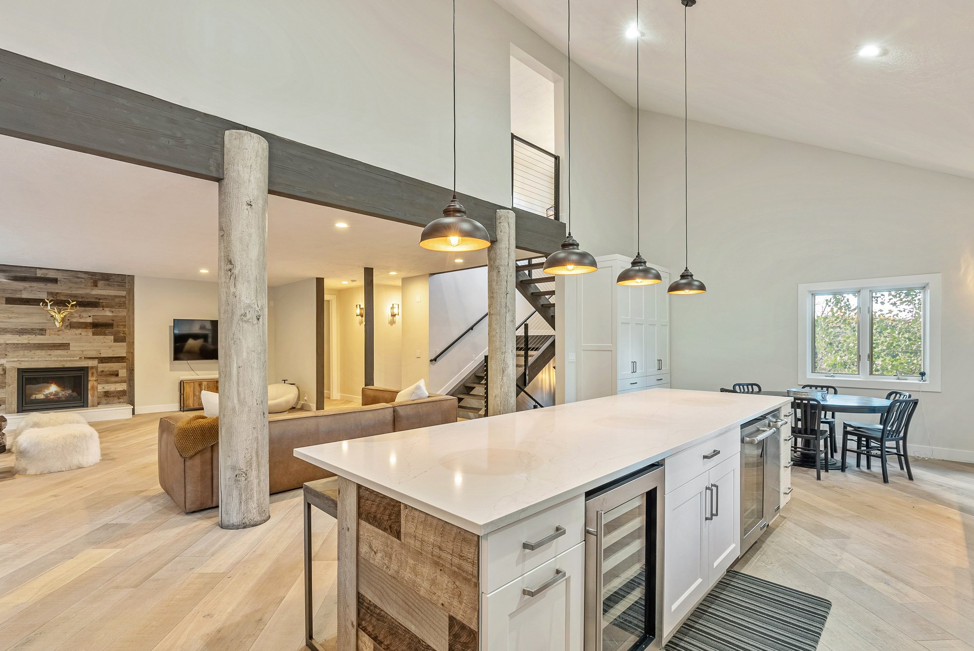 12 - 3253 Big Spruce Way.jpg
