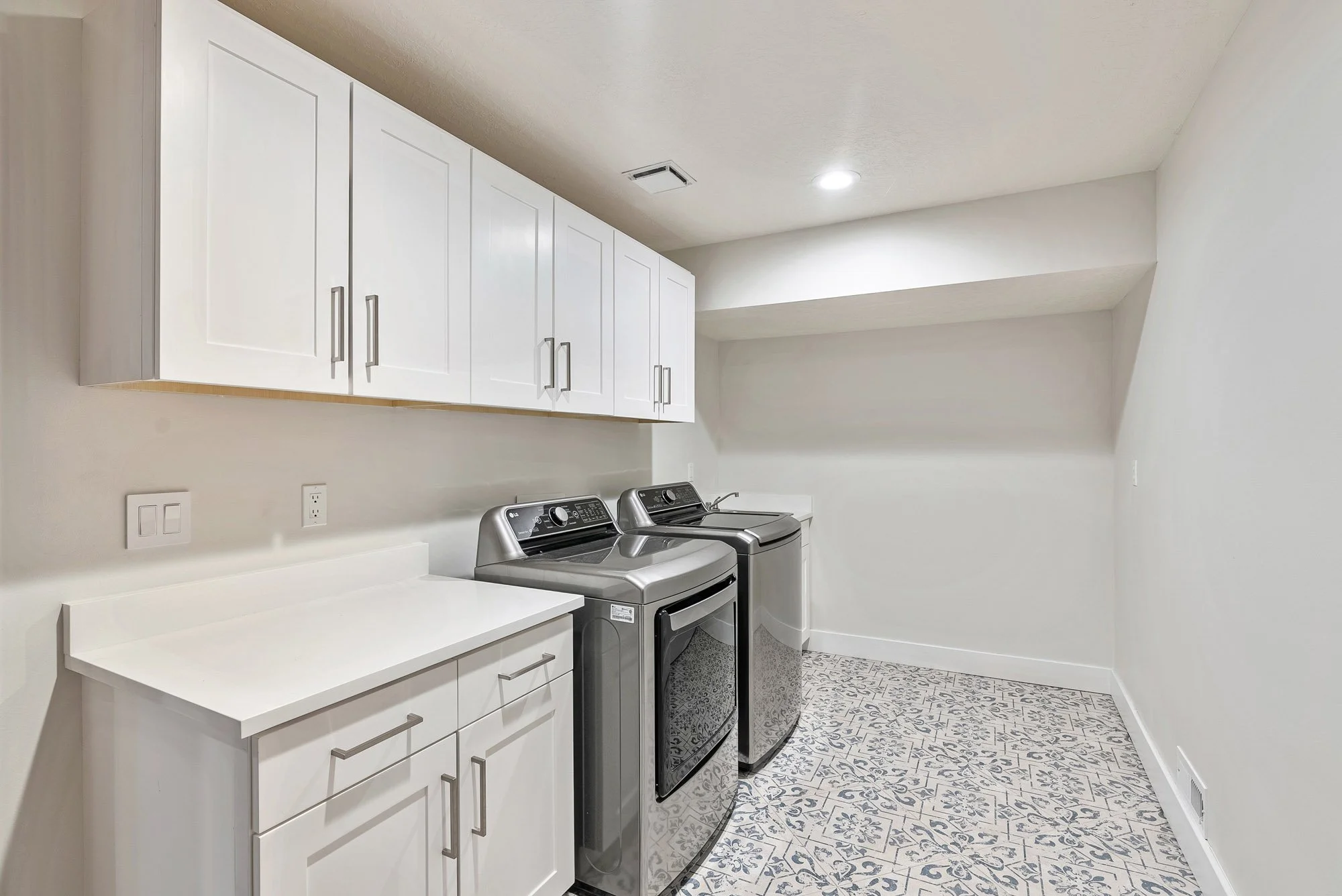 39 - 3253 Big Spruce Way.jpg