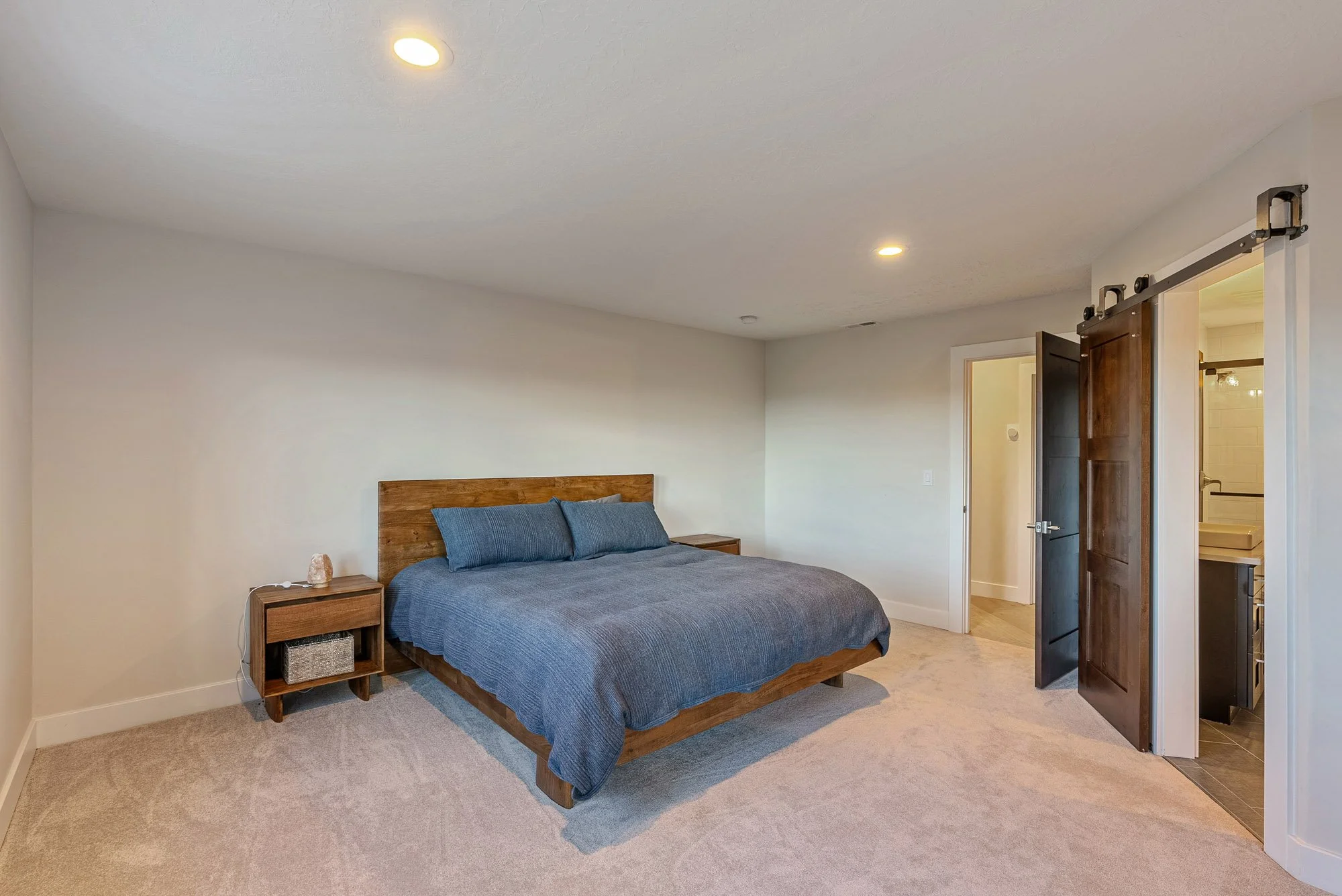 35 - 3253 Big Spruce Way.jpg