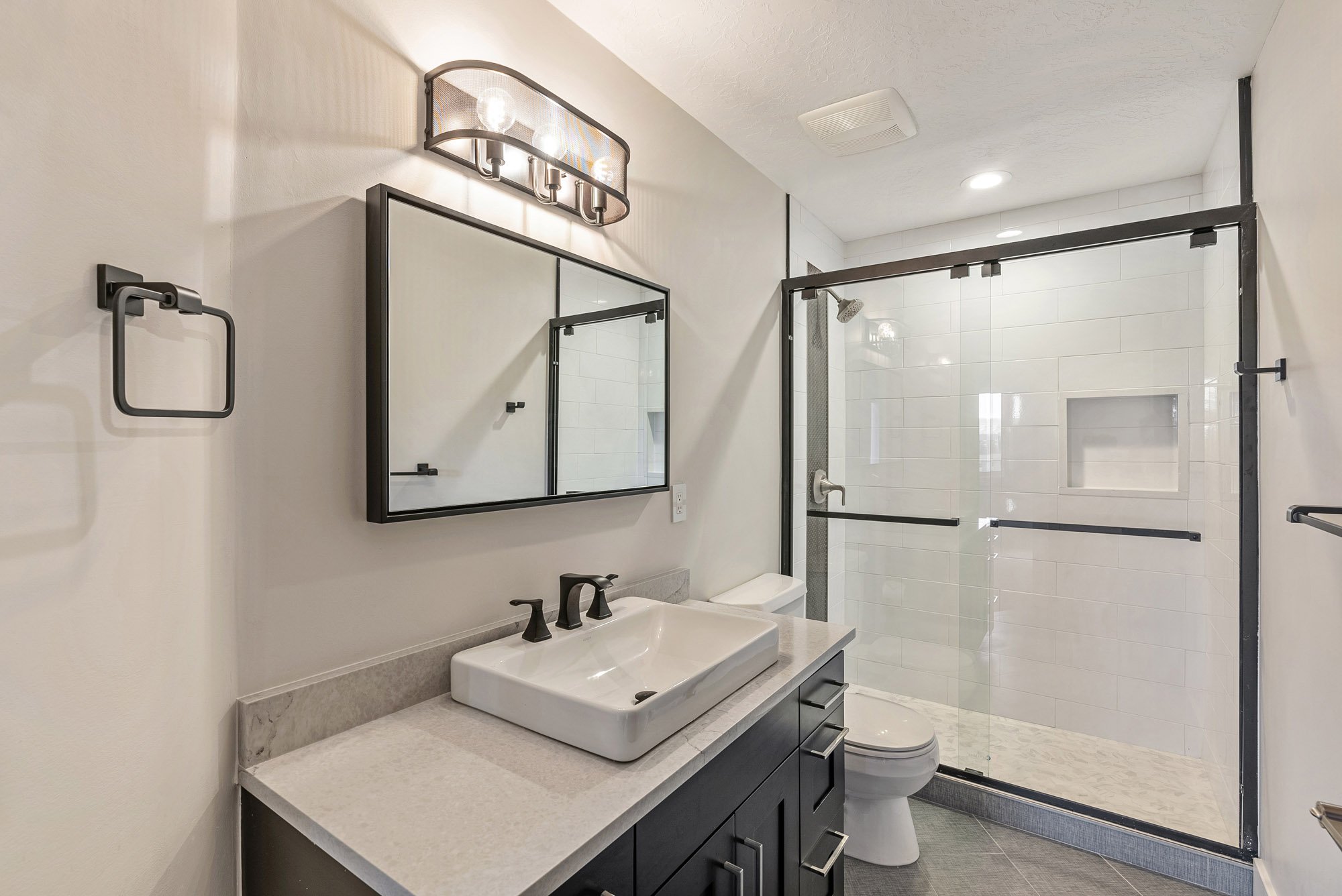 36 - 3253 Big Spruce Way.jpg