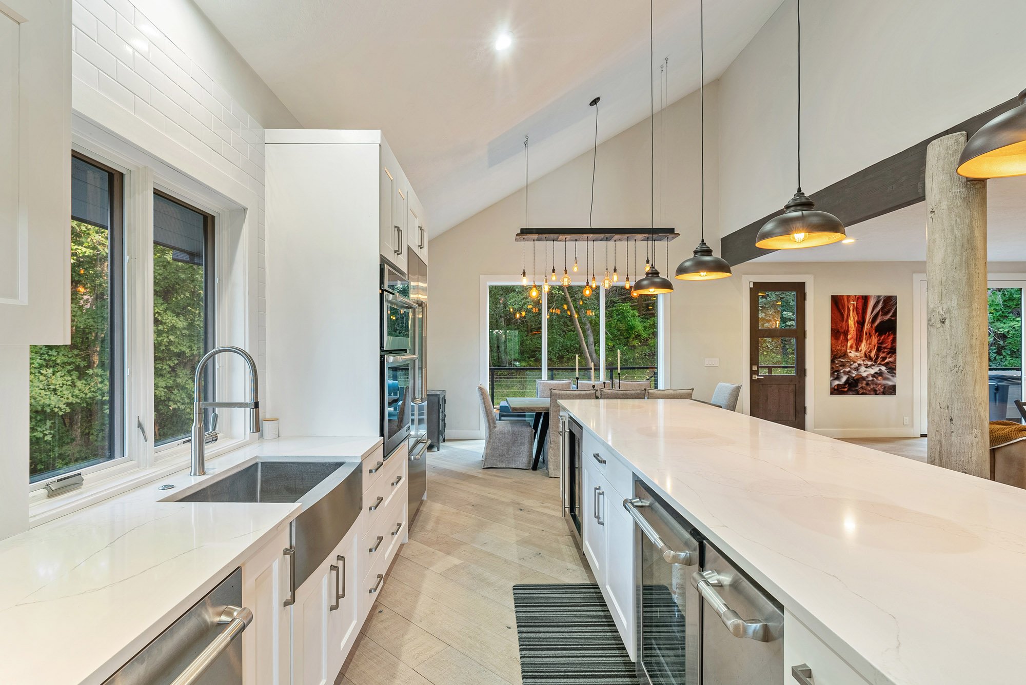 13 - 3253 Big Spruce Way.jpg