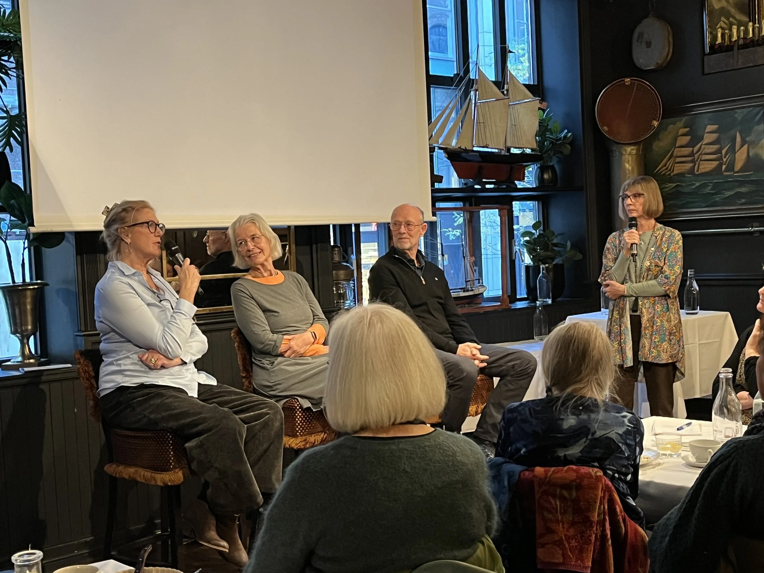 Paneldeltakere og Runa fra Runa.jpg