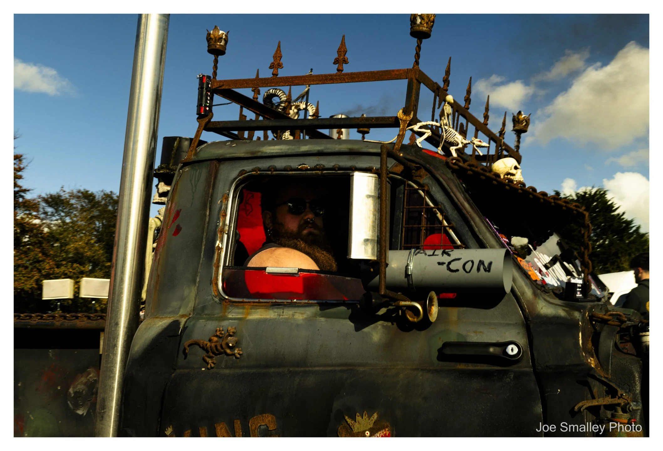 A couple of photos from the @castlecombecircuituk Halloween Action Day 📷👻

#halloweenactionday #actionday #castlecombe #castlecombecircuit
#magazine #canon #cars #event