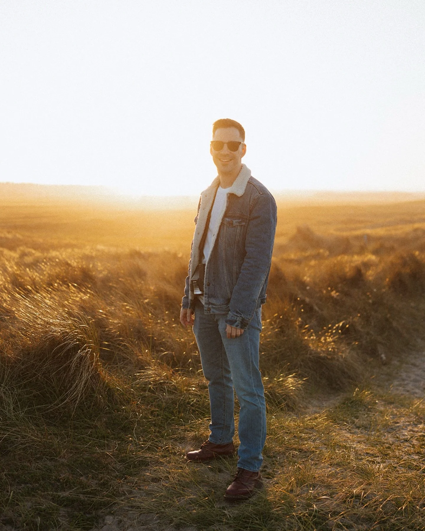 Hey, I&rsquo;m Germ&aacute;n and this is my application to become your wedding photographer 👋✨
(and if you&rsquo;re new around here &ndash; welcome)

I&rsquo;m a wedding photographer based in Newcastle, capturing love stories in a way that feels hon