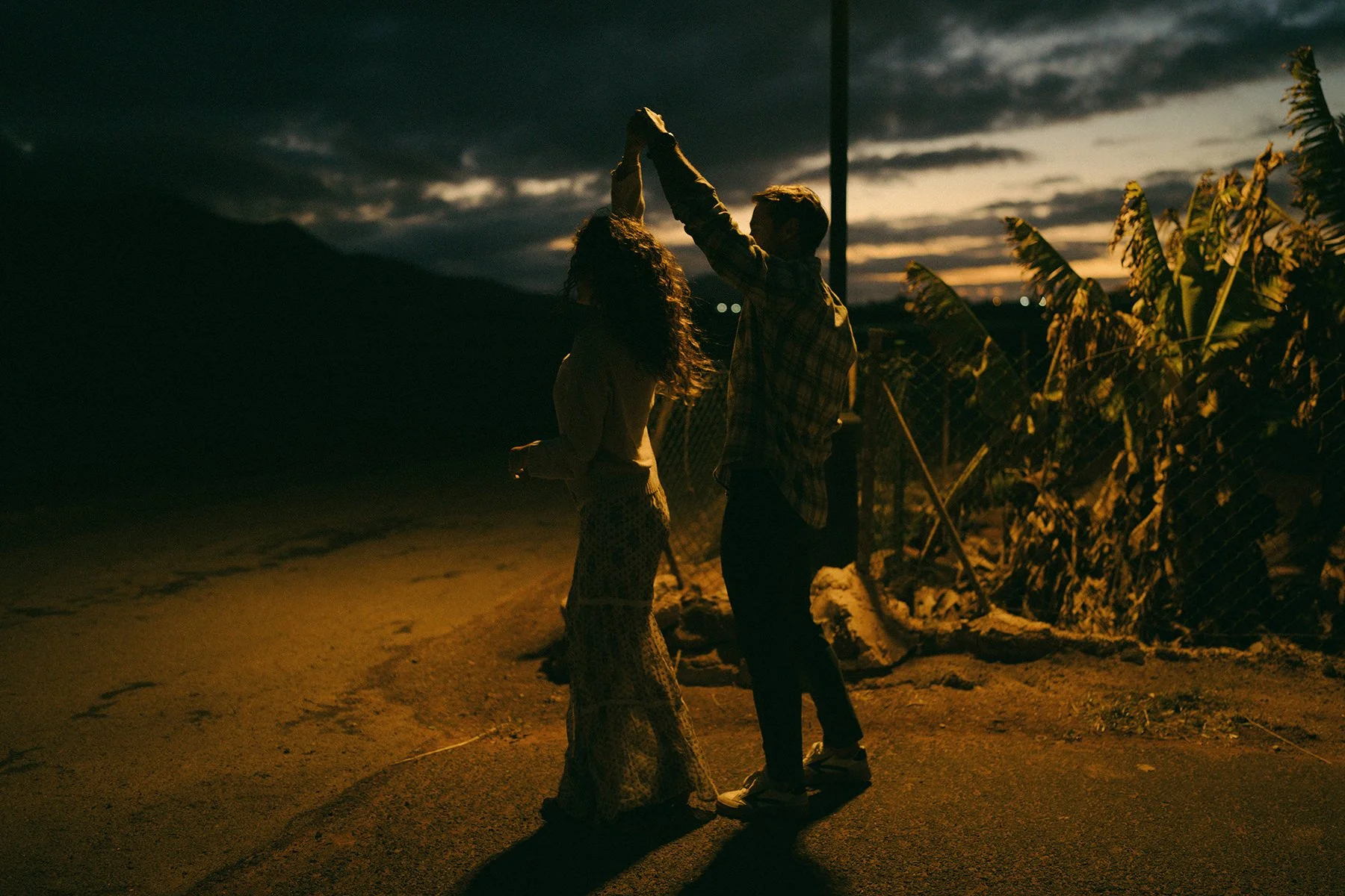 Timeless Fashion Engagement Fuerteventura Night Cinematic-6.jpg