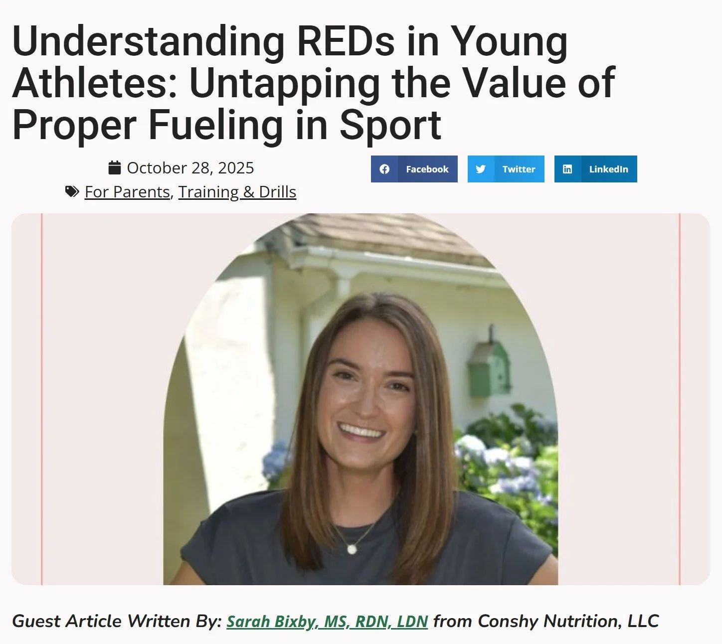Screenshot image of blog posted to athletesuntapped.com. Includes title of blog post with picture of the dietitian.