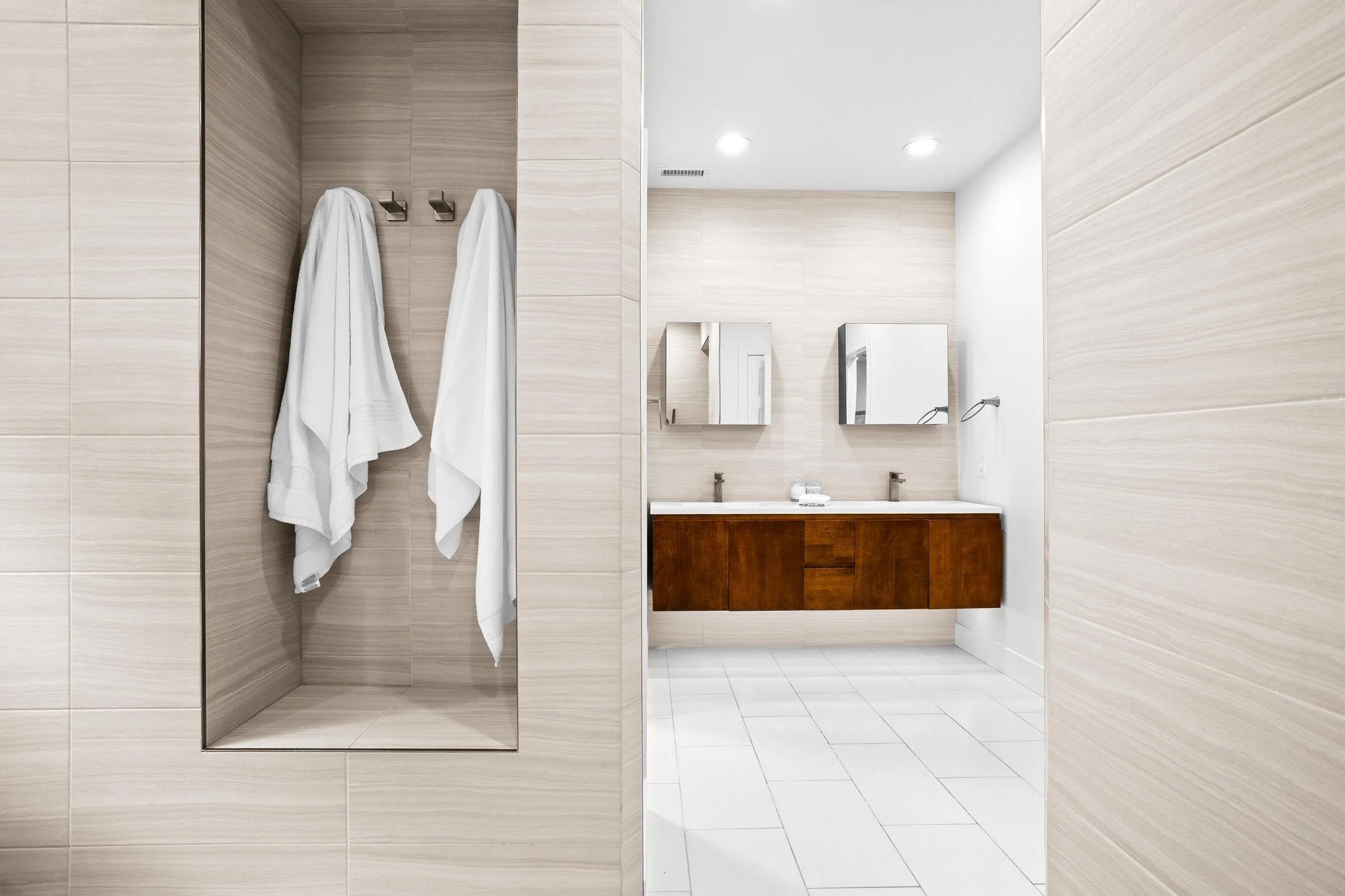 490 Balmoral048.jpg