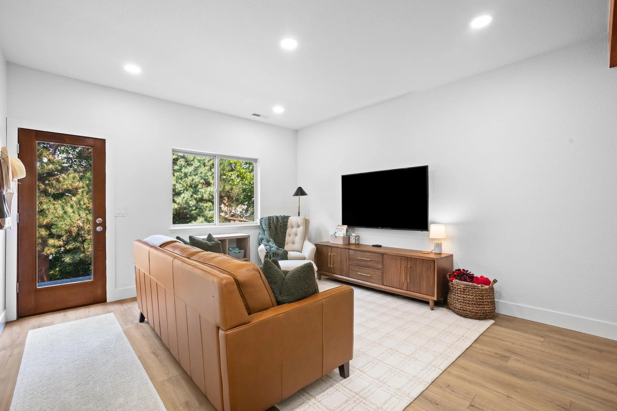 490 Balmoral038.jpg