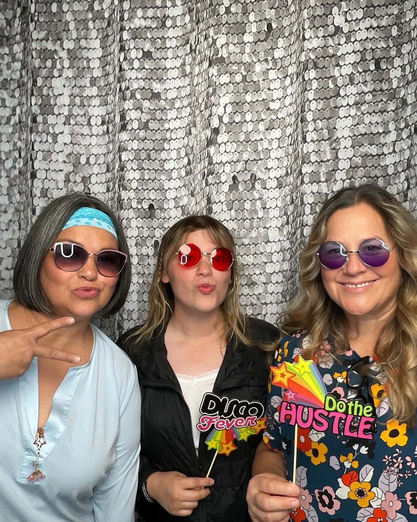 Pictures from @campyavapines&rsquo; 70s Summer Block Party!
This was our first Selfie Booth in a few weeks and we brought the glam with this sequin backdrop to complement the guests&rsquo; costumes.
📸
If you are planning a party, our photobooth ente