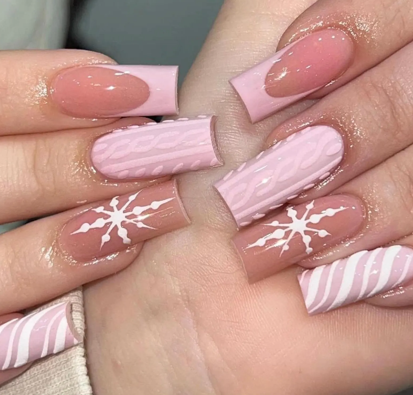 MaryGlowNails Pink Sweater Press On Nails