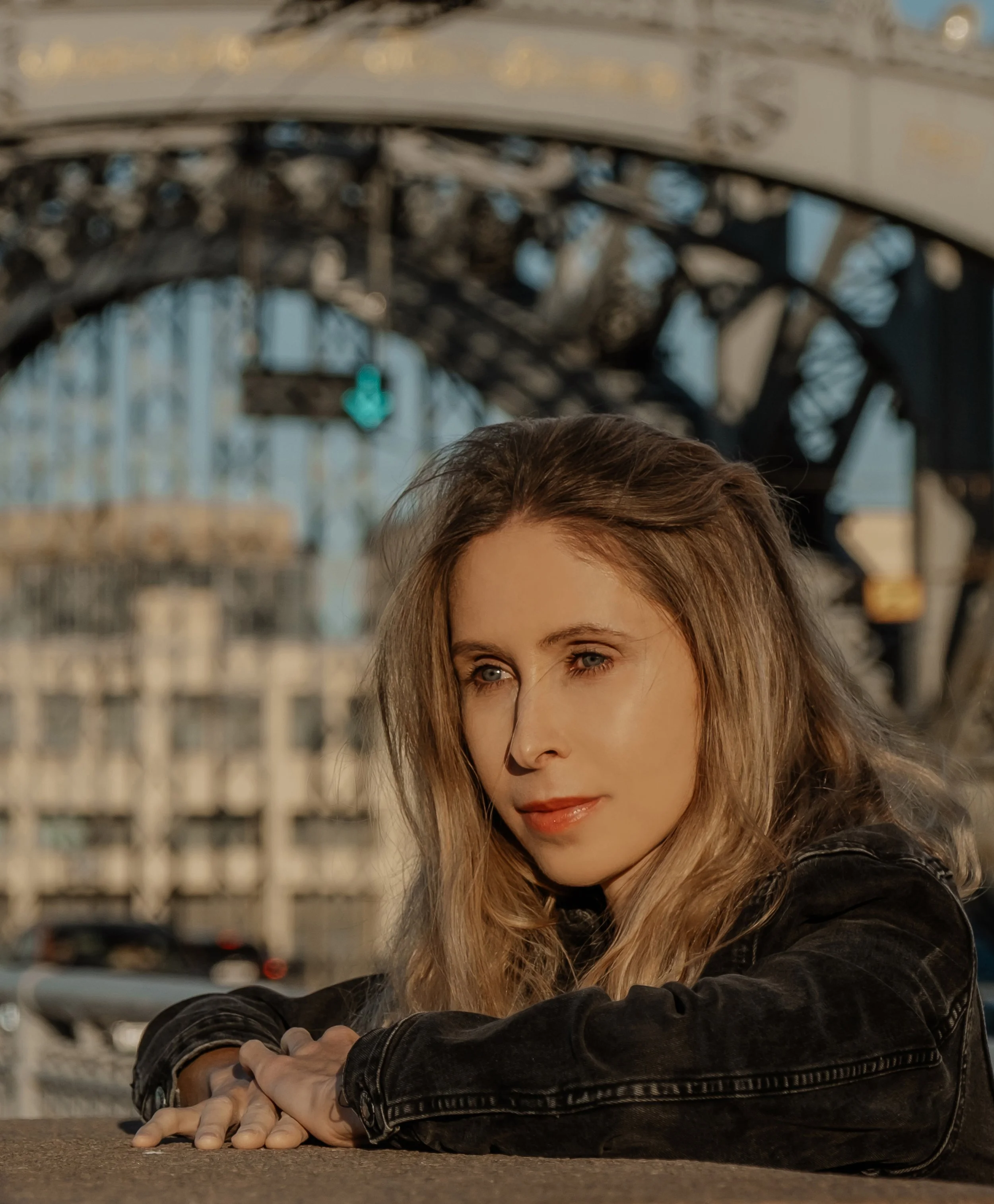 Daria Rozina is an art therapist, music therapist, digital artist, and science communicator whose interdisciplinary practice bridges art, psychology, and neuroscience.

A Master of Psychology and member of several international art and neuroscience o