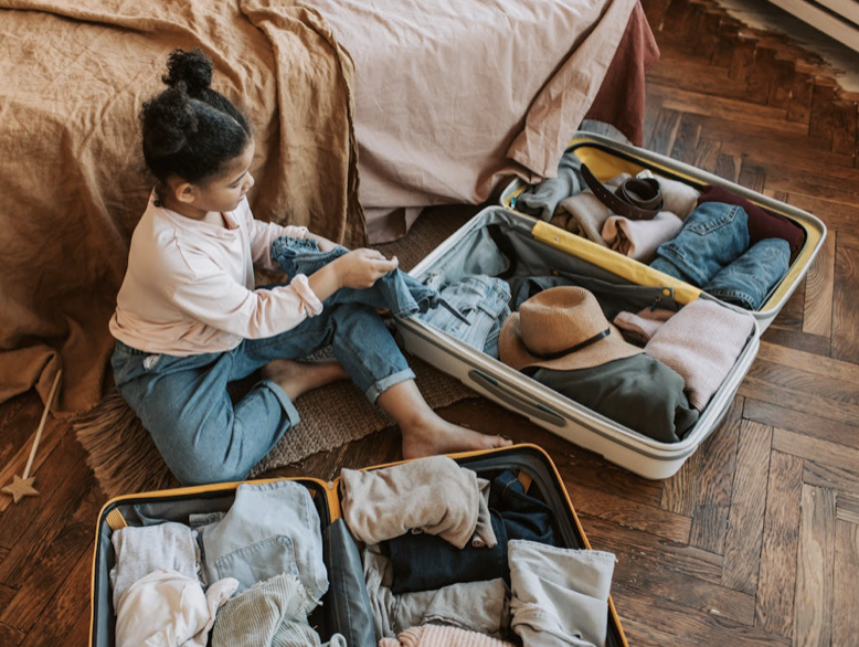 Imaging having a moving assistant