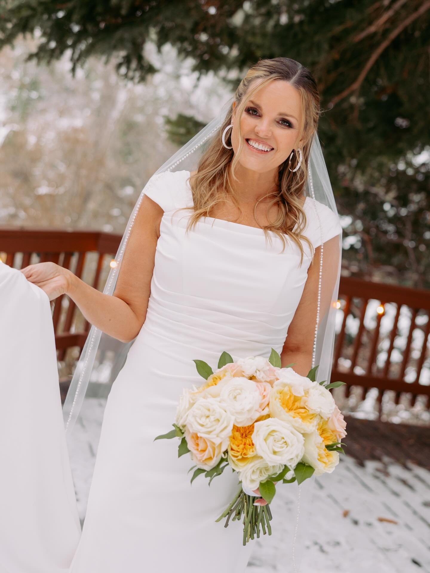 Beautiful winter wedding at @loghaven 🪵🤎