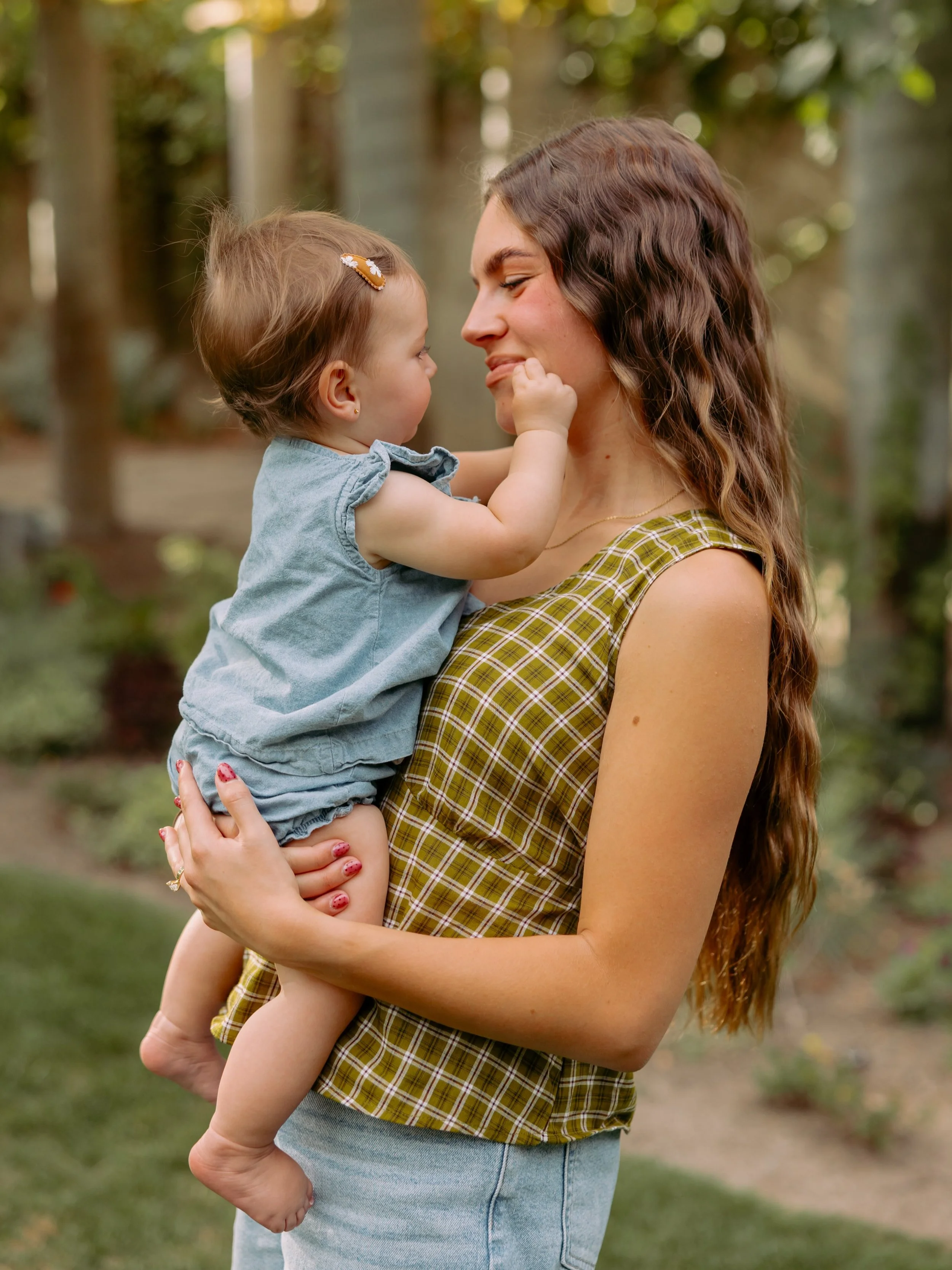 sweetest mama and her girlie🥹🤍

#utahfamilyphotographer #familyphotoshoot #utahphotographer #mommyandme #motherhood