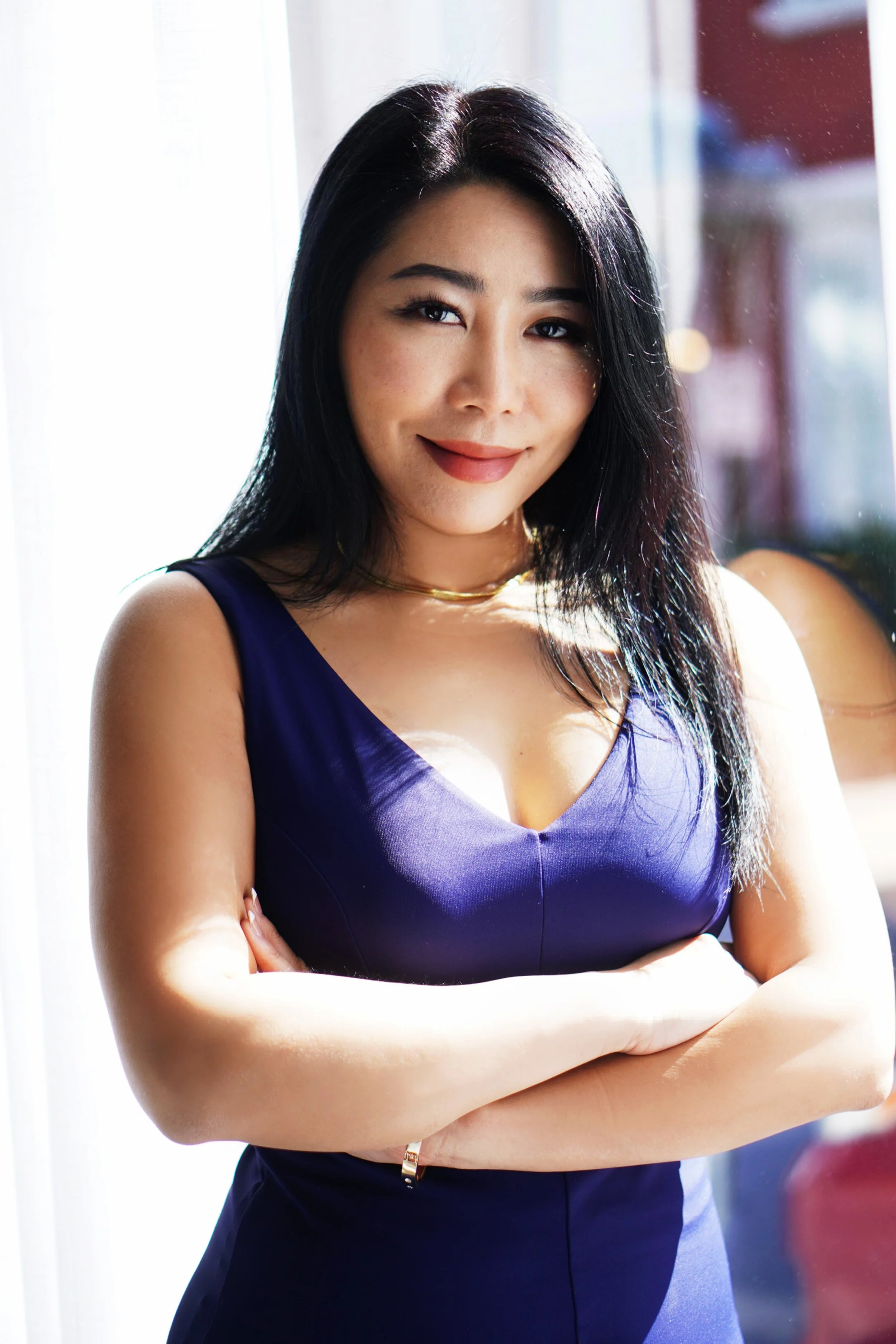 Eve DeMartine is the founder of Popilush, a fashion and shapewear brand built around one-piece solutions with built-in shaping.
