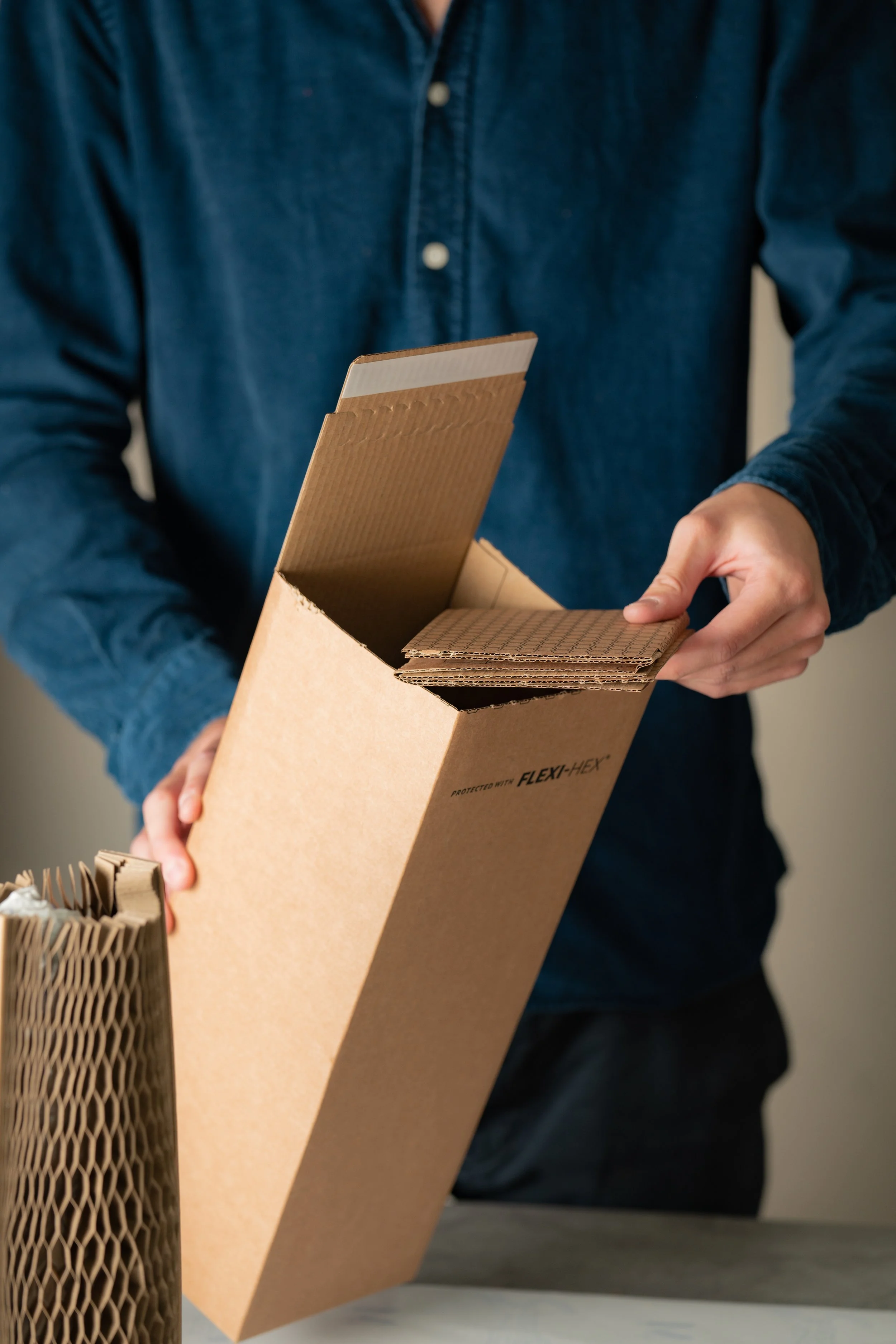 3 Flexi-Hex Single Pinch Top Box PIN-BOX-001CL.jpg