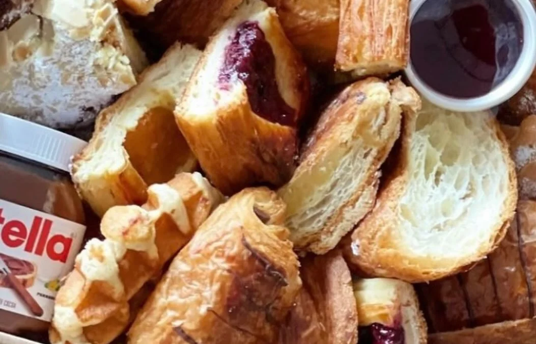 Breakfast ☕️🥐🧇

#breakfast #nutella #nibbles #breakfeastisserved #food