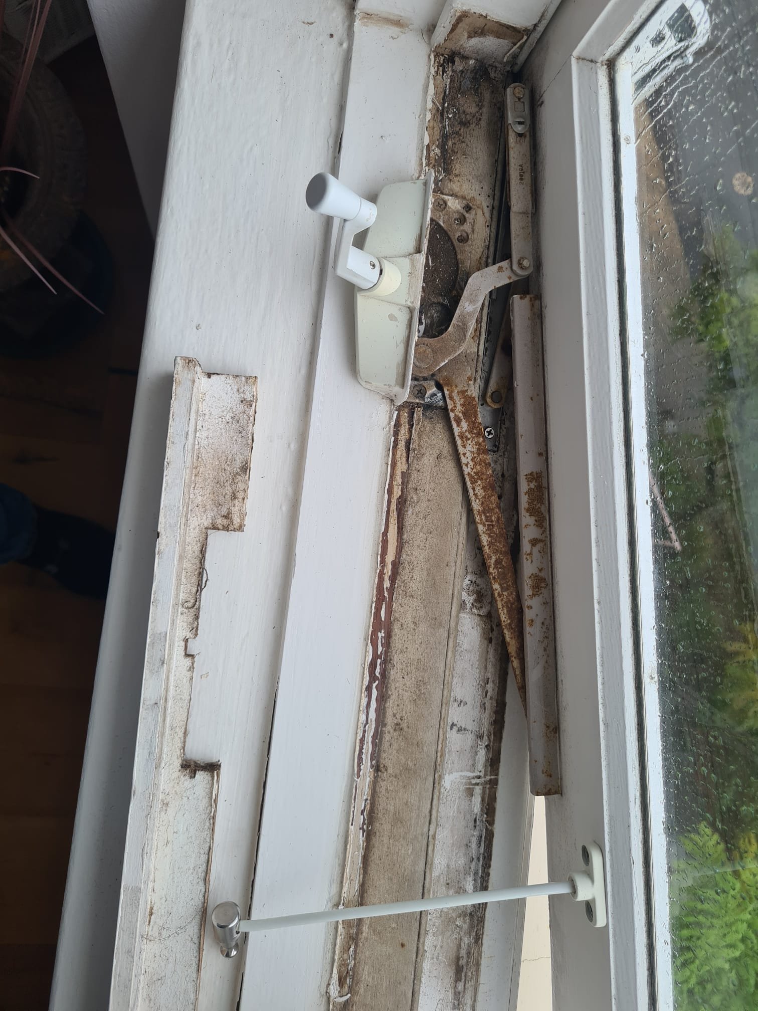 Window hinges repair