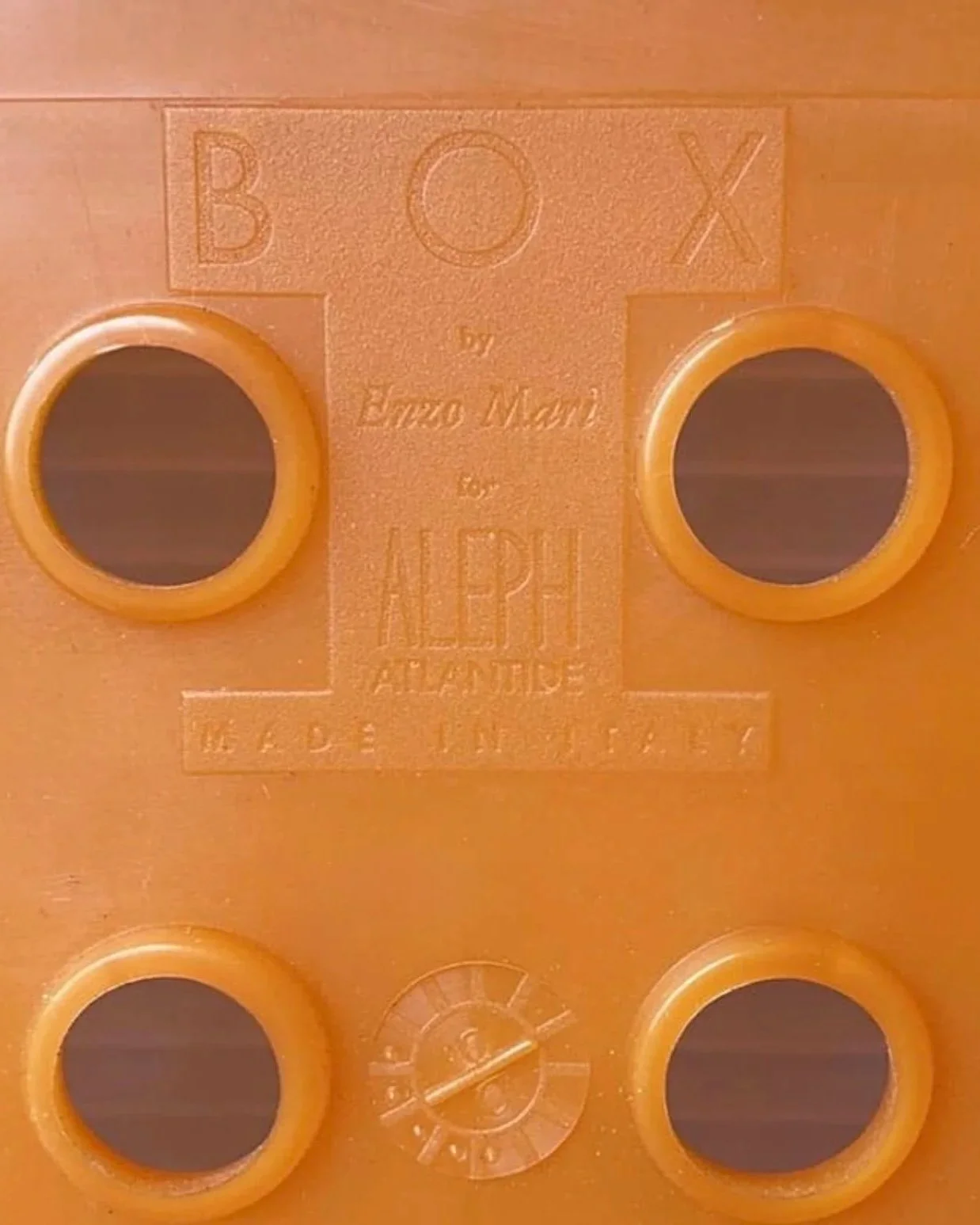 Box Chair - Indice Studio Vintage — Indice Studio.By Enzo Mari 