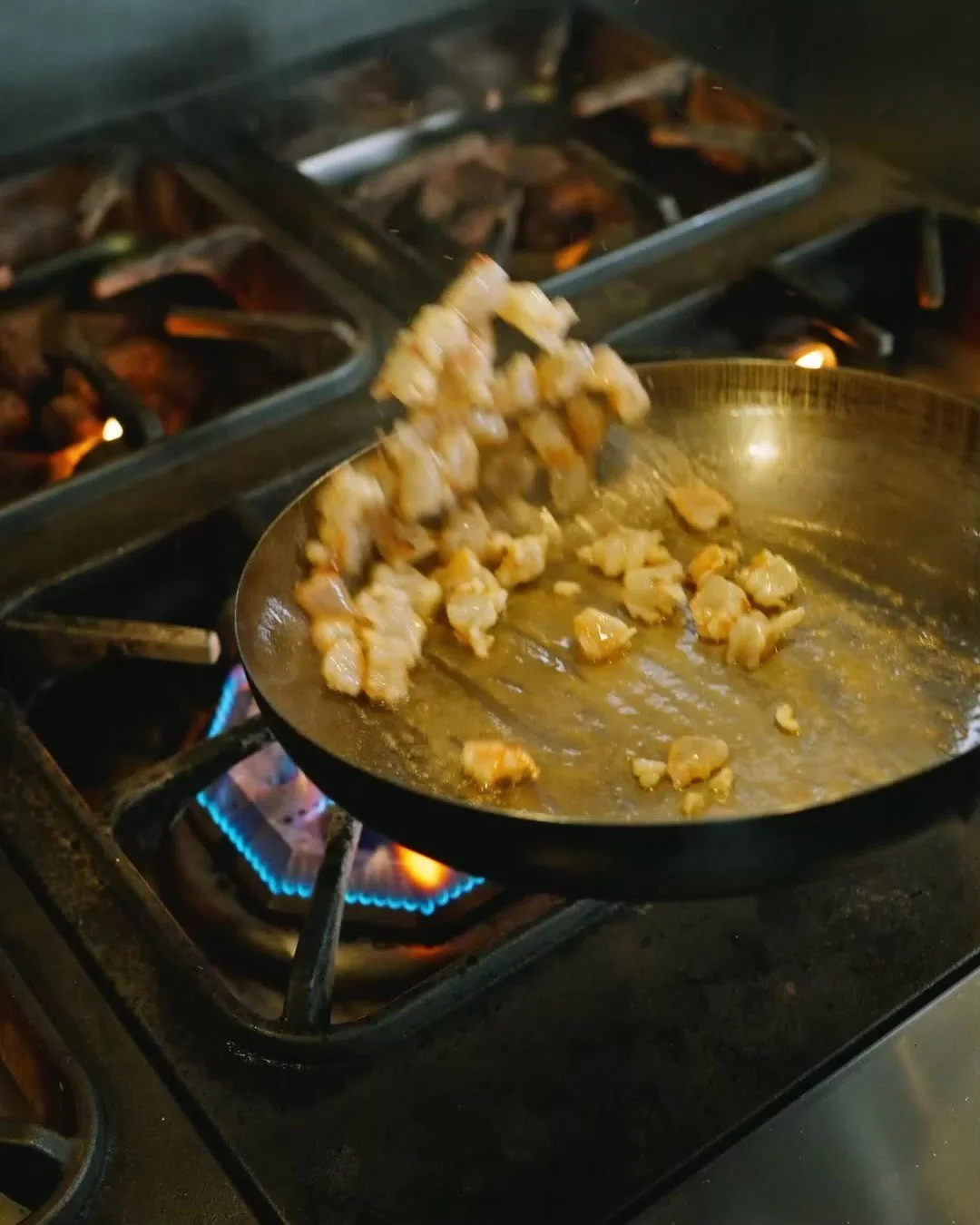 Sonidos de mi cocina.

-Ariadna 

Calle 52 #450C , corredor Gastron&oacute;mico 47.