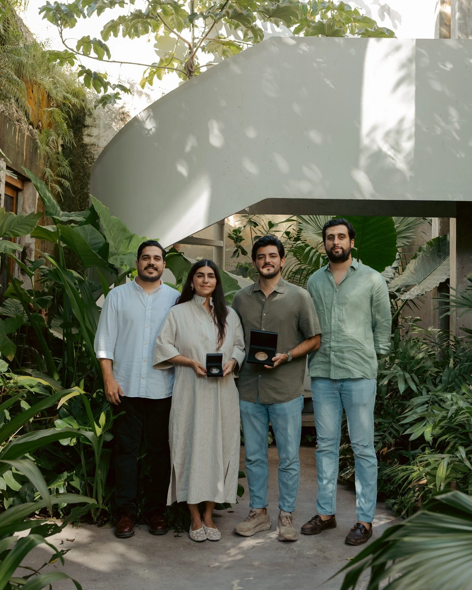 Medalla de oro XVI Bienal Yucateca de Arquitectura 2025.

En el coraz&oacute;n del centro hist&oacute;rico de M&eacute;rida, Ariadna emerge como un punto de encuentro entre pasado y presente. Proyecto desarrollado en colaboraci&oacute;n entre Vagante