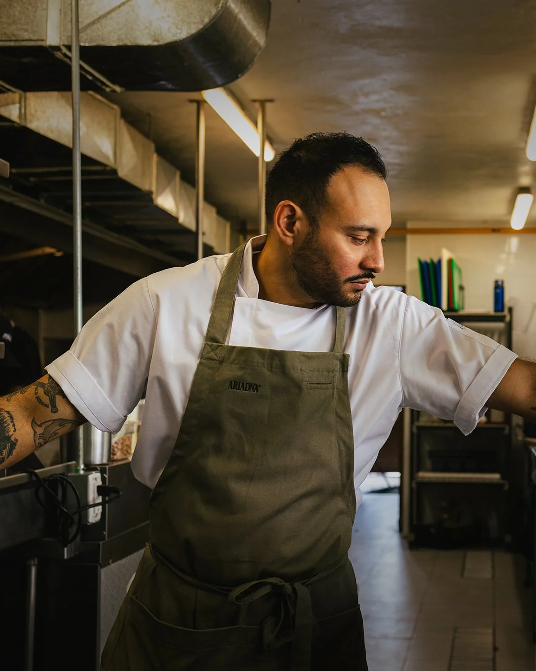&lsquo;&rsquo;Cada plato lleva mi firma, aunque no est&eacute; escrita.&rsquo;&rsquo;

-Chef Guillermo

Reserva tu mesa hoy v&iacute;a open table.