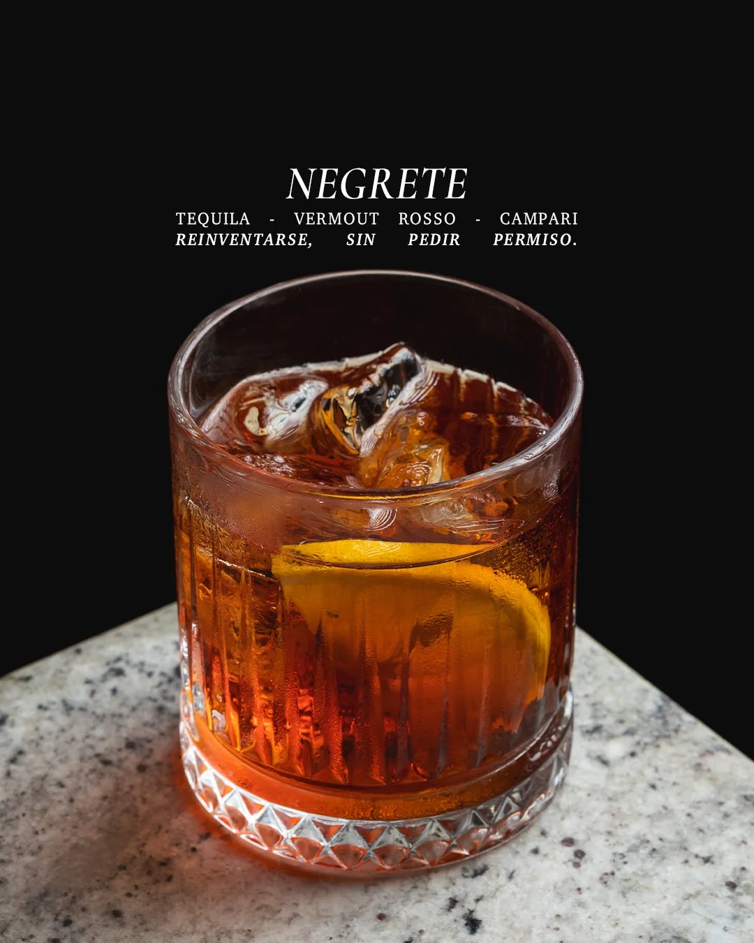 Un must en tu visita a nuestra barra.

Estacionamiento privado + Valet Parking