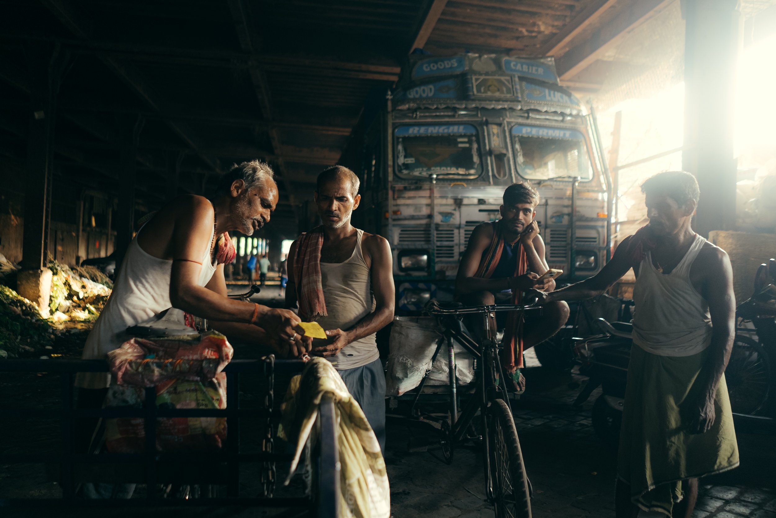 Morning at Mullick Bazaar — A Short Encounter with Kolkata’s Rhythm