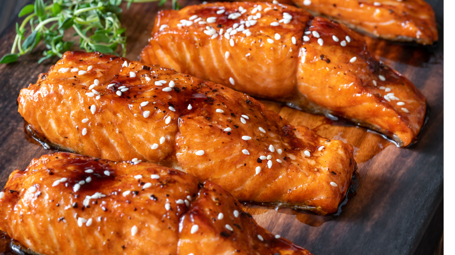 Soy-Glazed Salmon Salad – Light, Fresh &amp; Full of Flavour