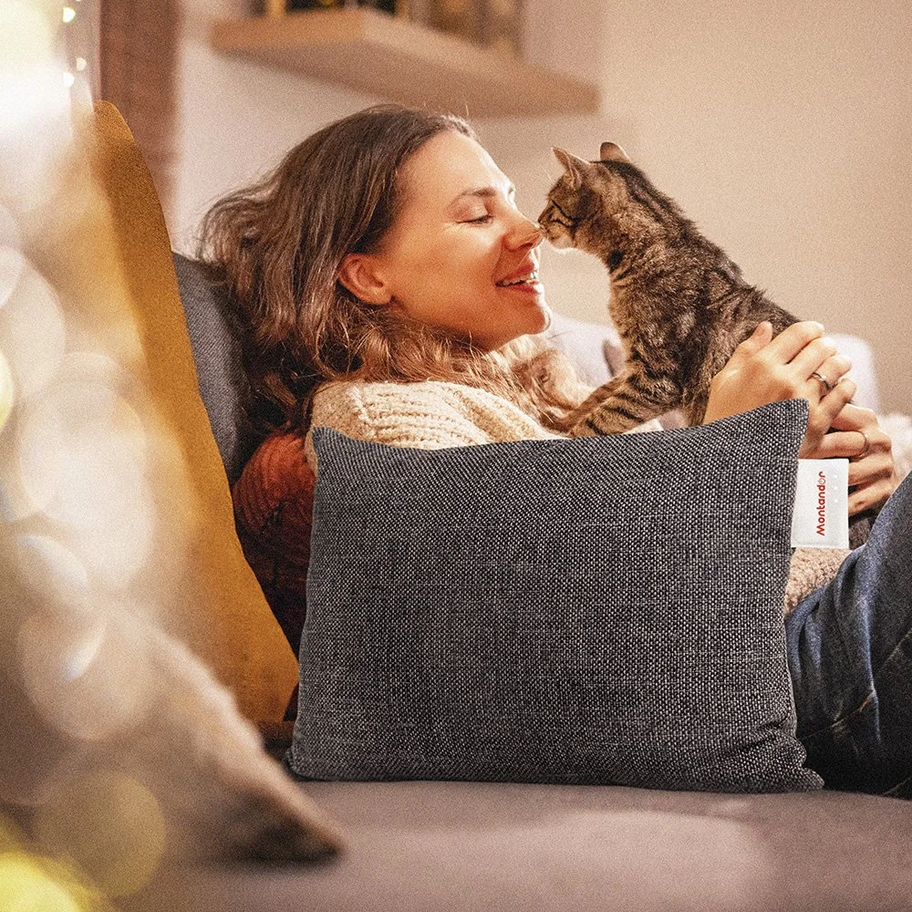 Create Warm Moments together 🛋️🐈&zwj;⬛🇦🇩

The Montandor&reg; Infrared heated pillow keeps you warm and cosy for up to 11 hours.

#CreateWarmMoments #Montandor #Andorra #relax #cocooning #cosy #interior #heatingpillows #heatingpillow #interiorinsp