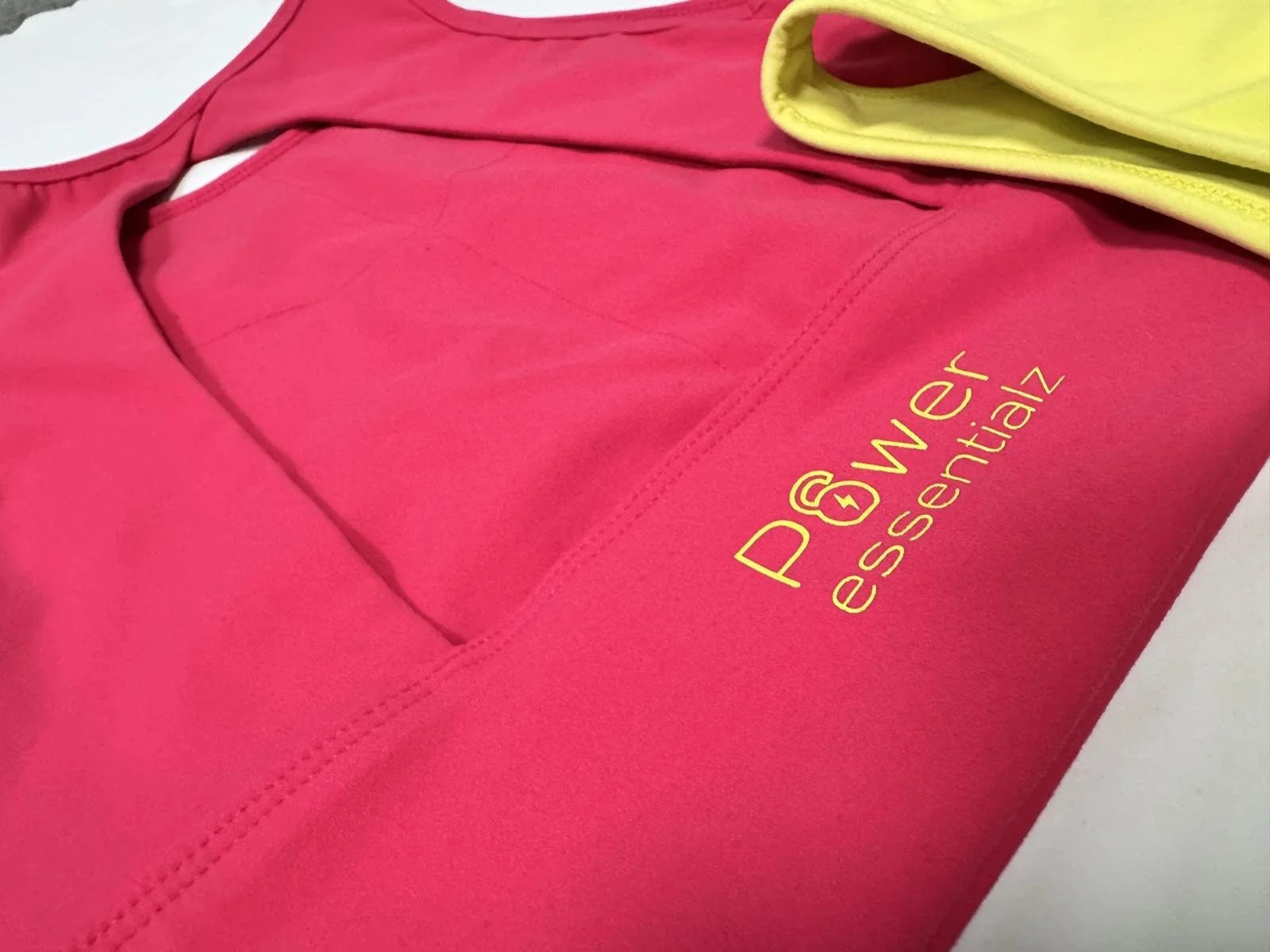 Neon pink sporttop Open Back