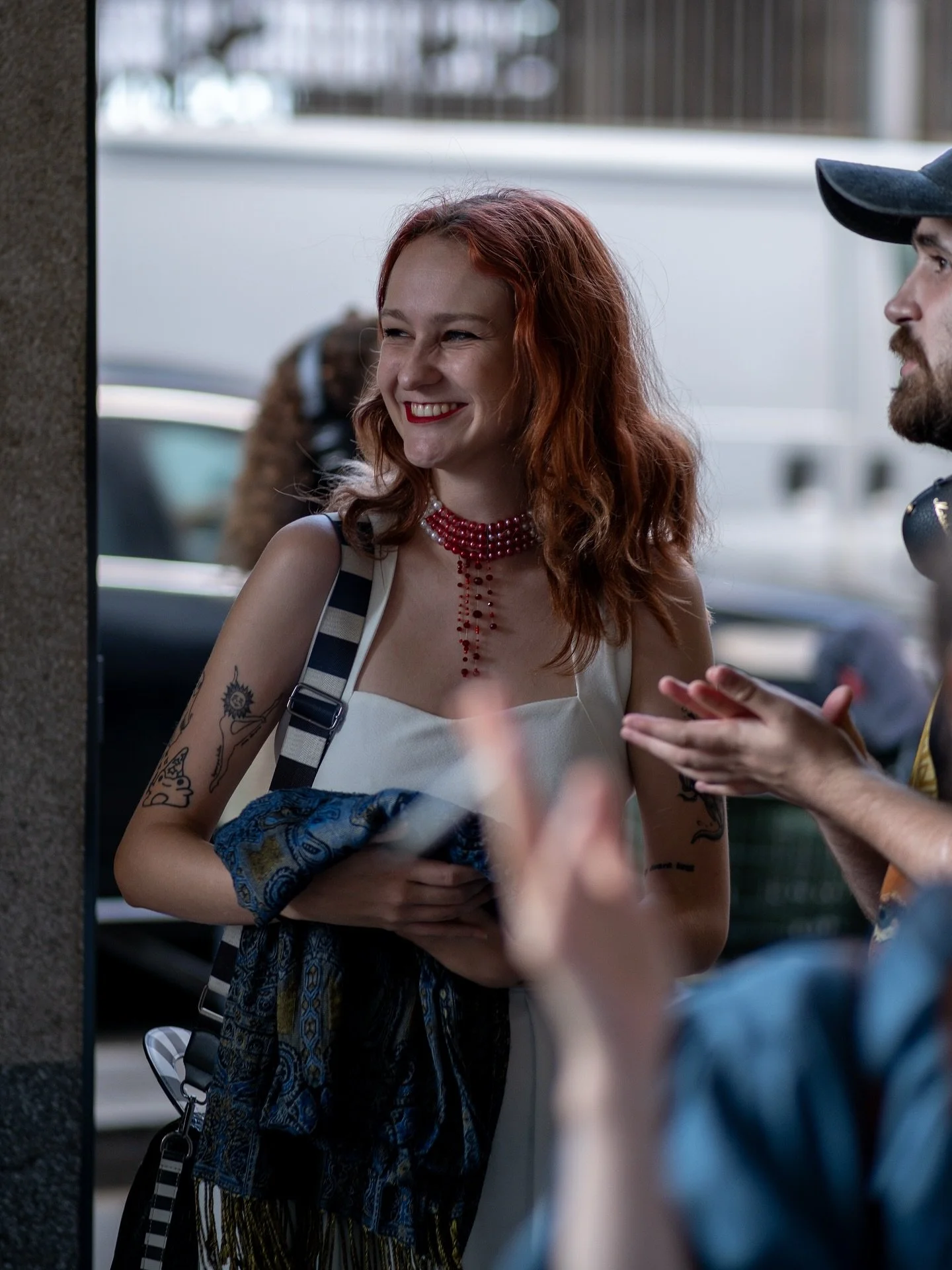 Depuis mai, j’ai la chance d’écrire pour les @fichesducinema . Une belle aventure qui me permet de mêler deux passions : les mots et les images.
Merci à l’équipe pour l’accueil, la confiance et les &