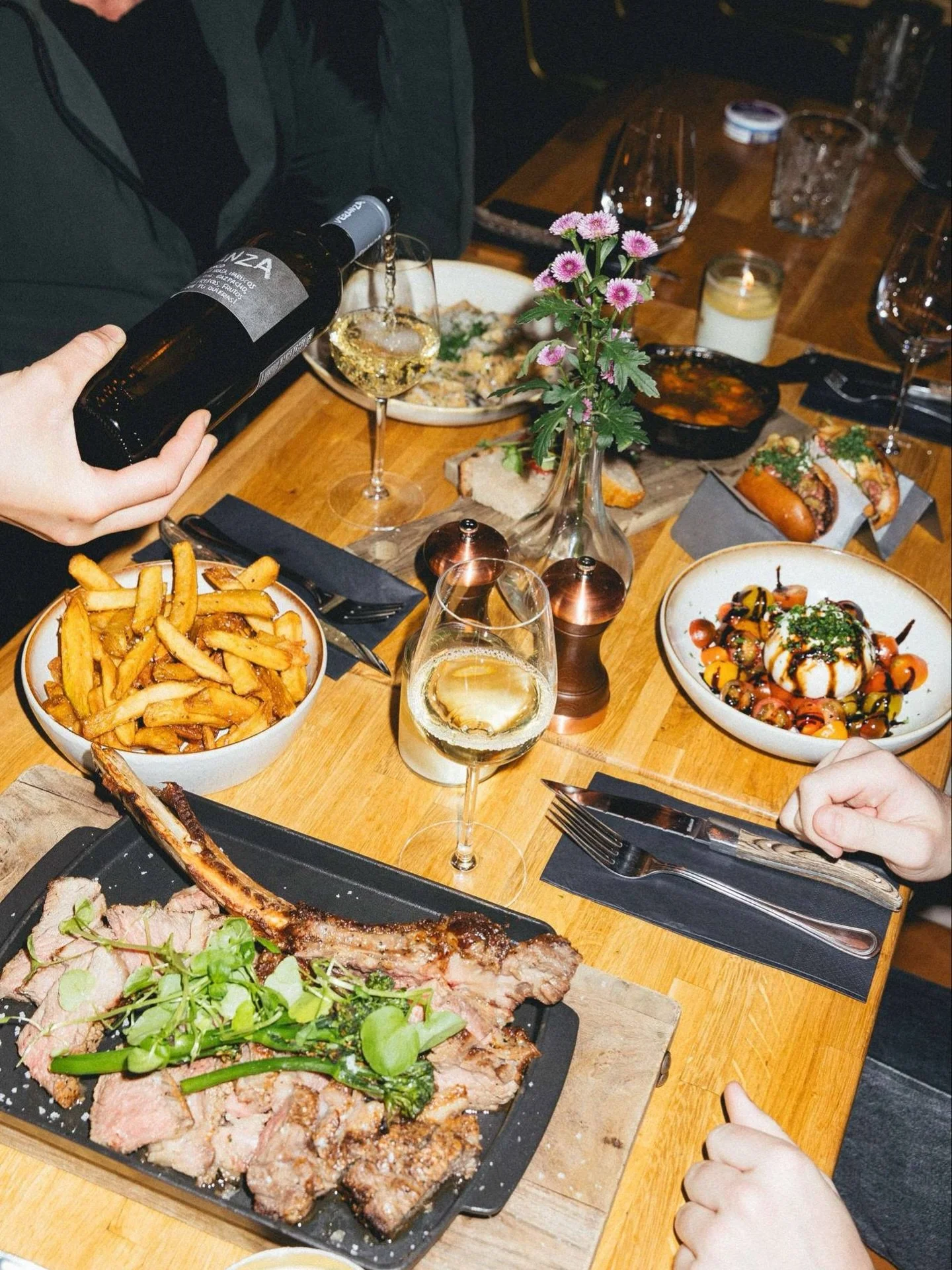 Food tastes better when it&rsquo;s shared with friends 🥰