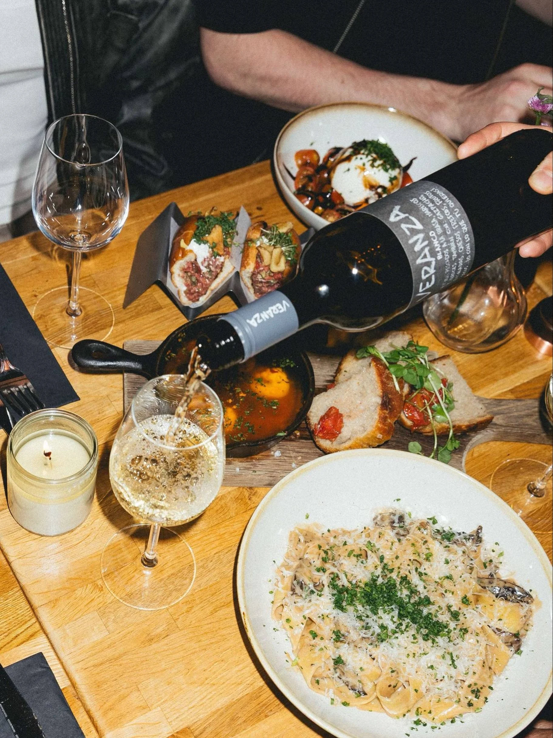 🍷✨ Wine N&rsquo; Dine p&aring; Nytorv 11 ✨🍽️