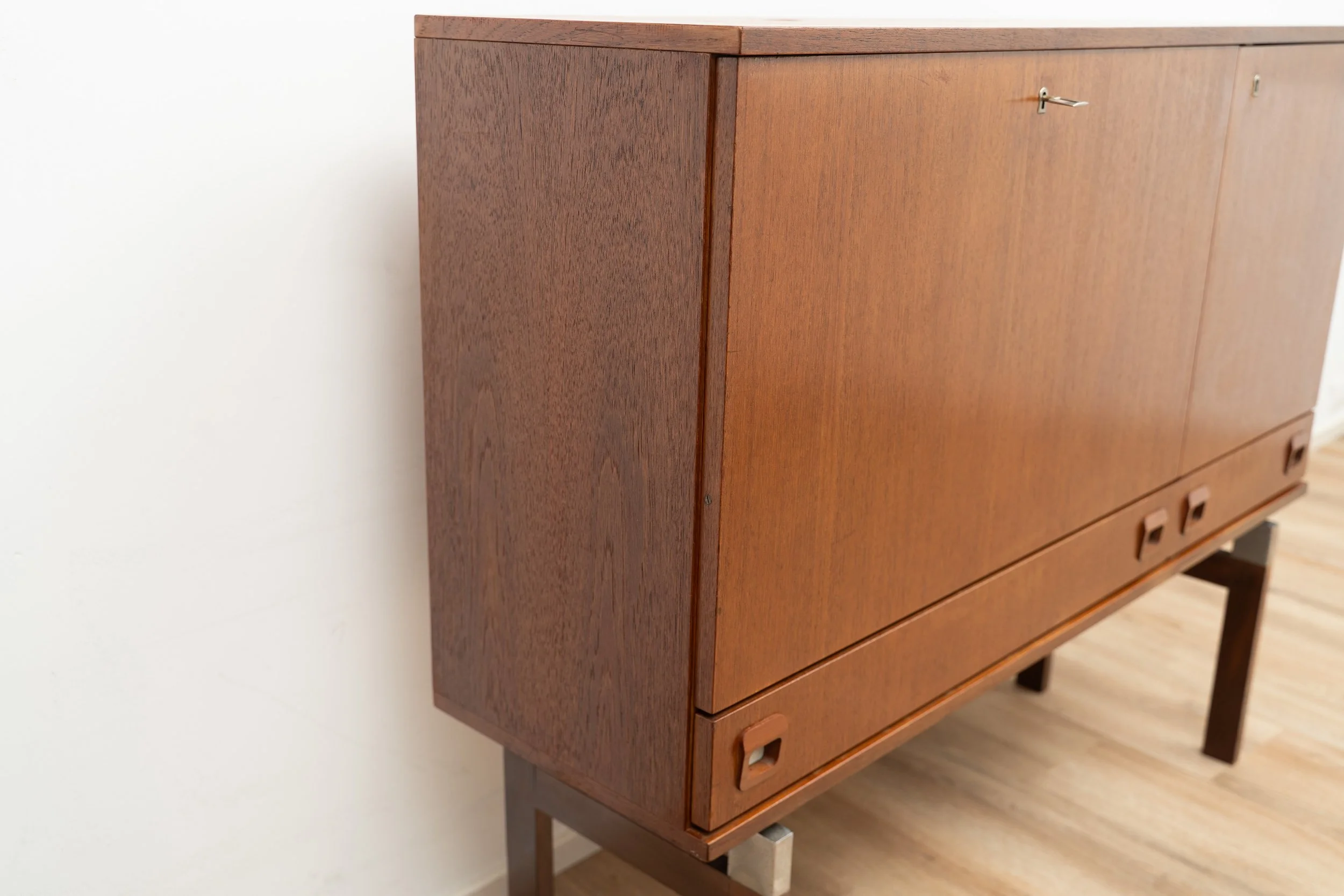 Highboard by Fristho (14 of 17).JPG