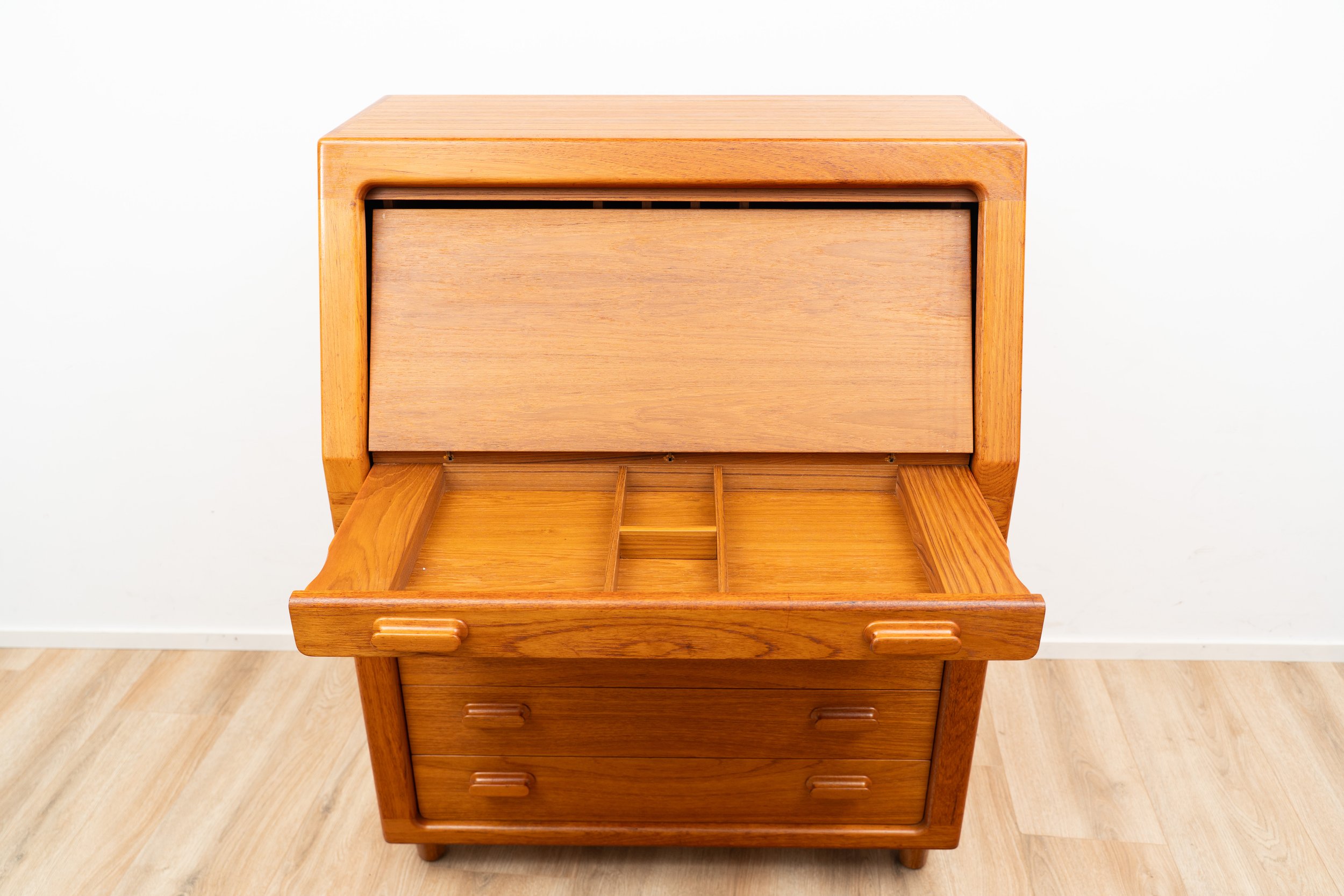 Secretaire by Dyrlund (7 of 16).JPG