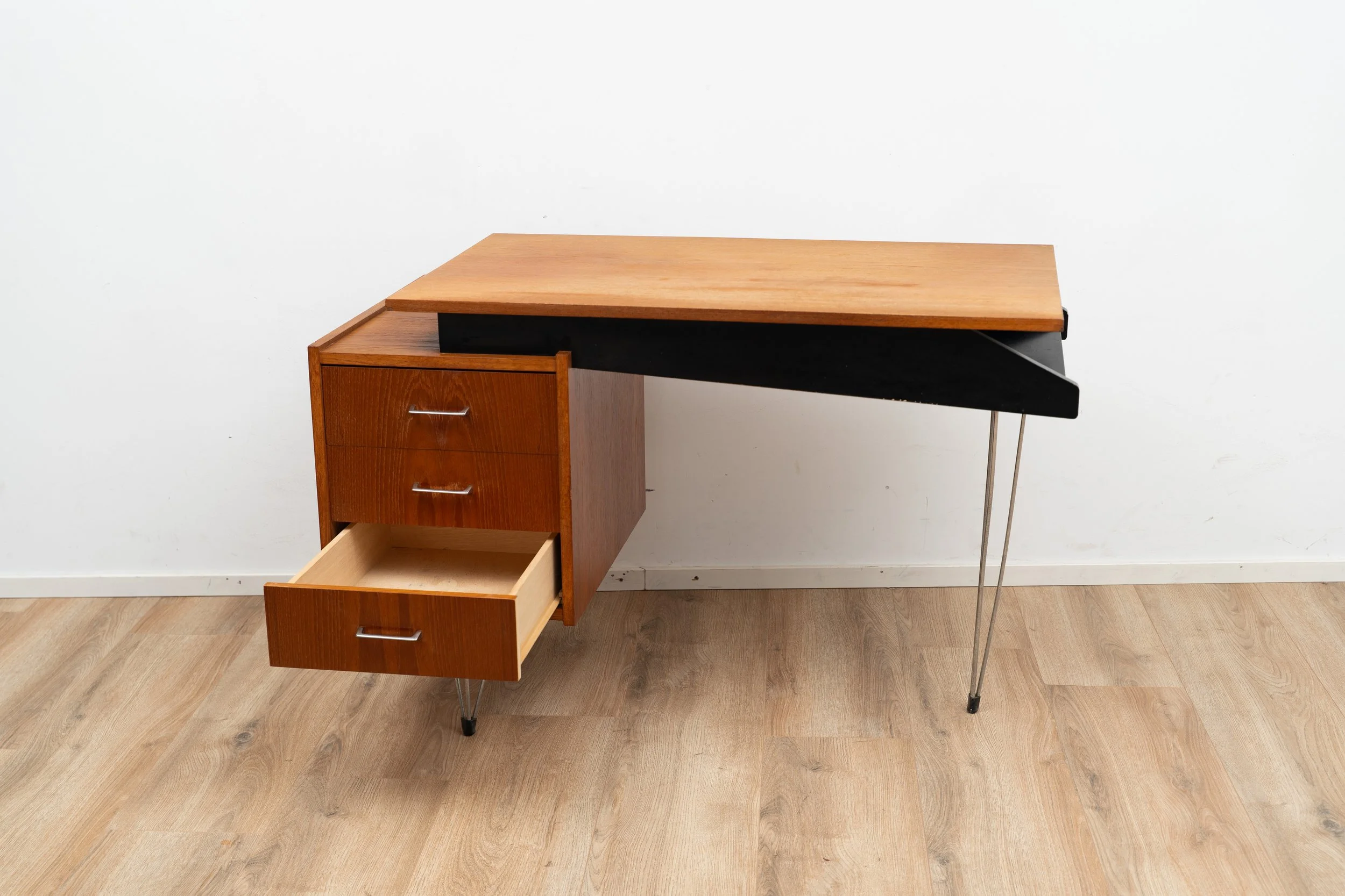 Hairpin Writing Desk by Tijsseling Nijkerk (3 of 12).JPG