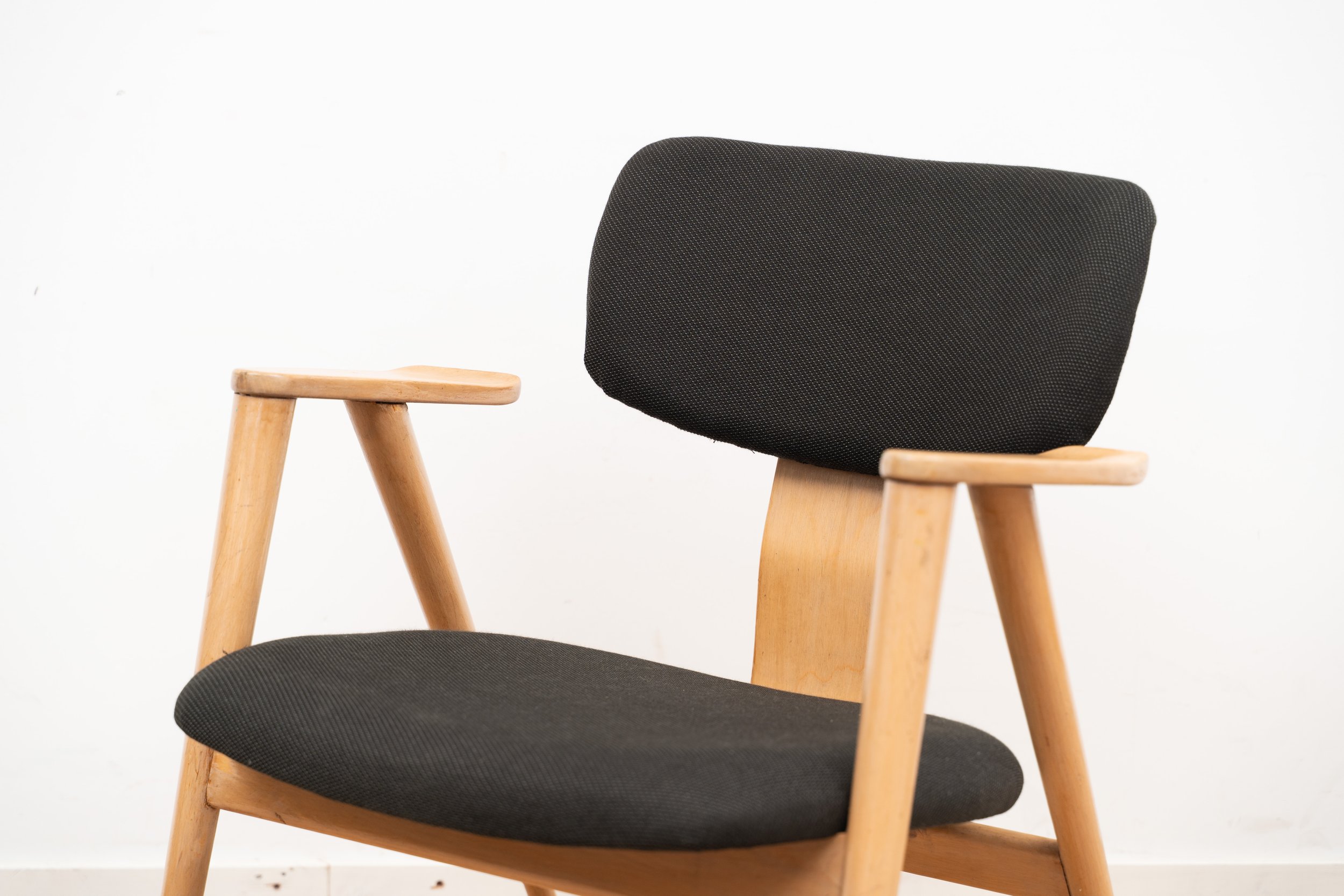 FB14 Armchair by Cees Braakman (2 of 4).JPG