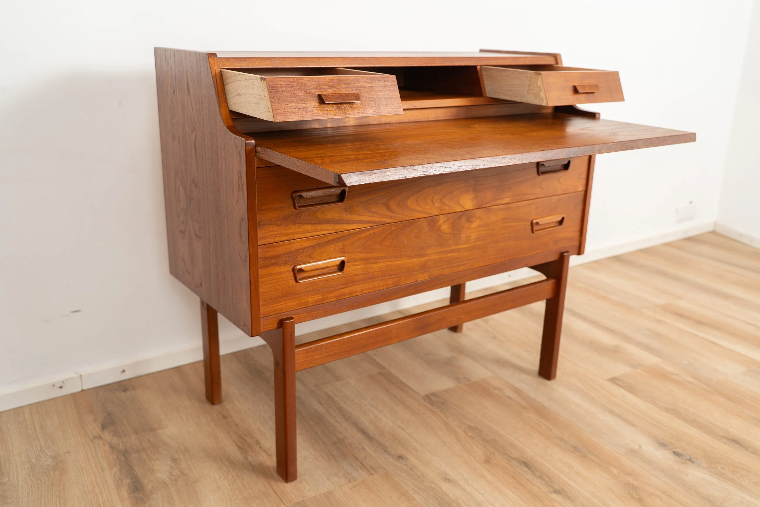 Writing Cabinet by Arne Wahl Iversen (9 of 20).JPG