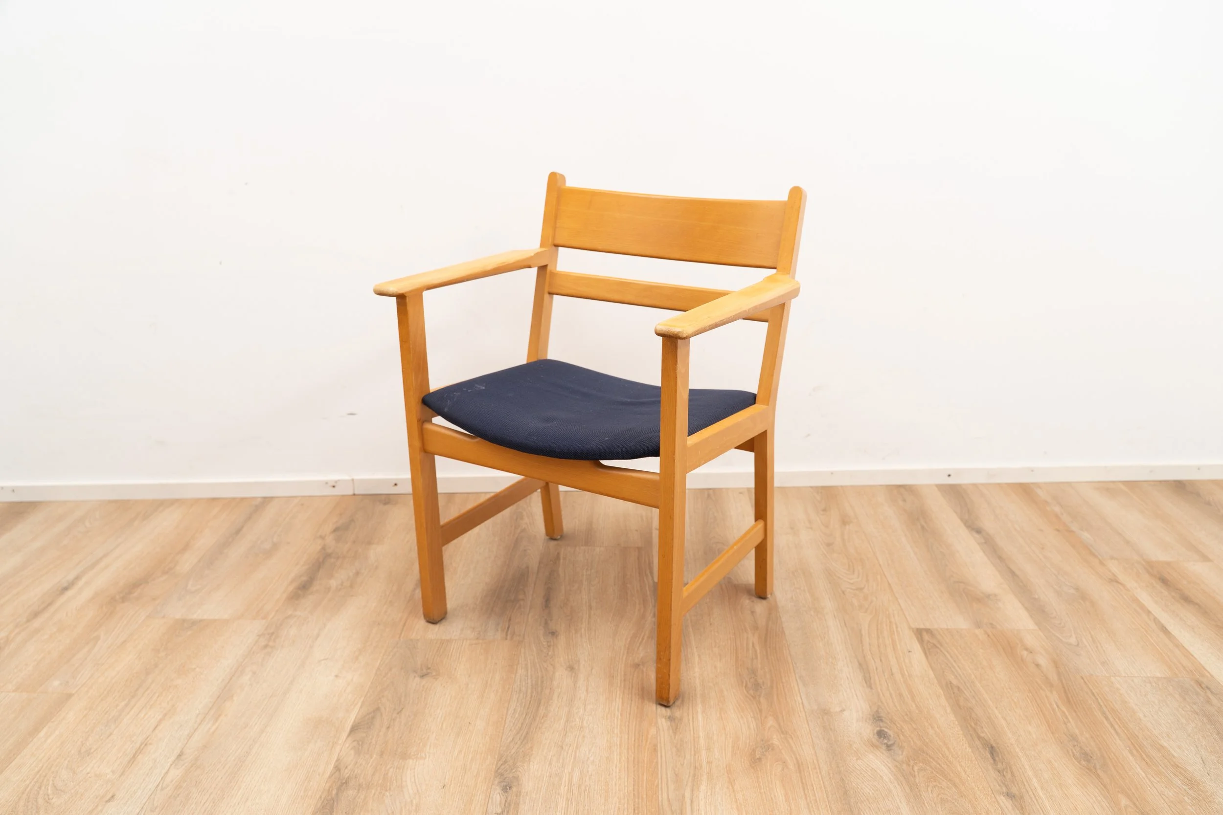 Armchair set by Hans J. Wegner (6 of 17).JPG