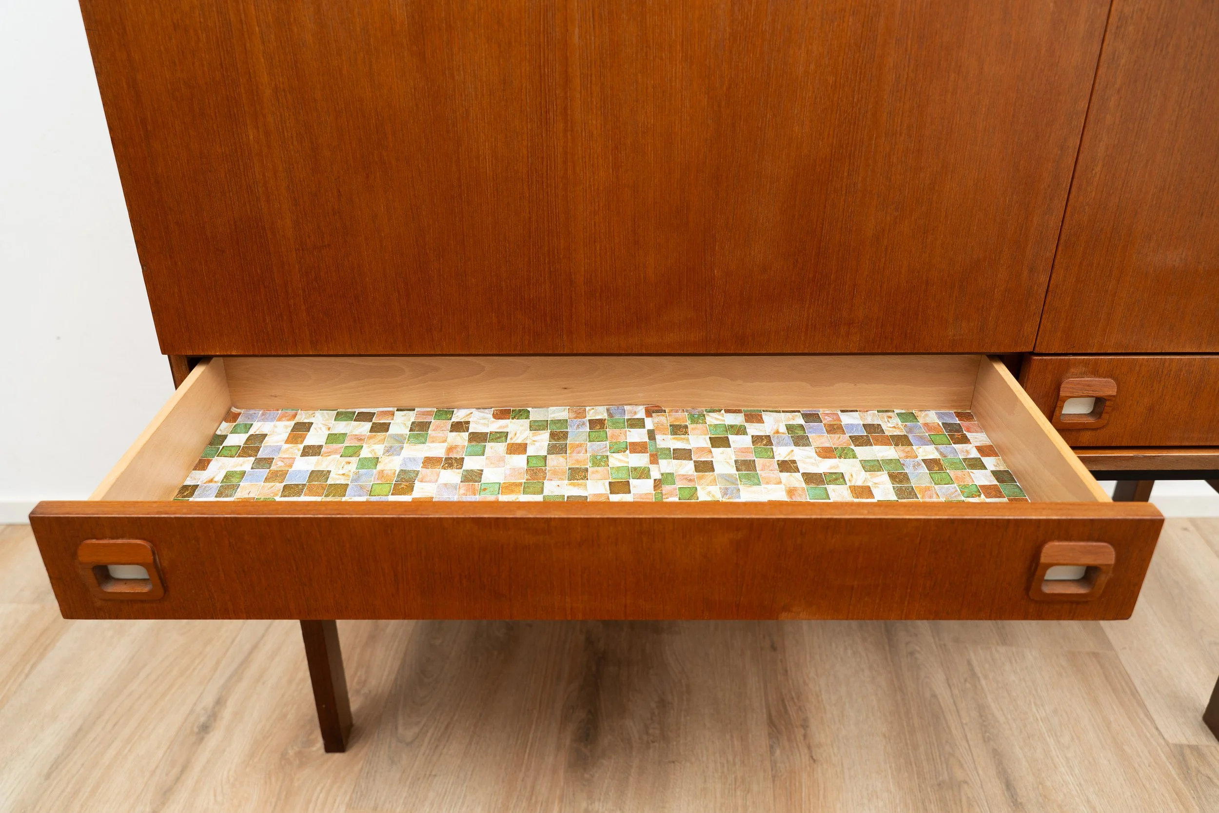 Highboard by Fristho (10 of 17).JPG