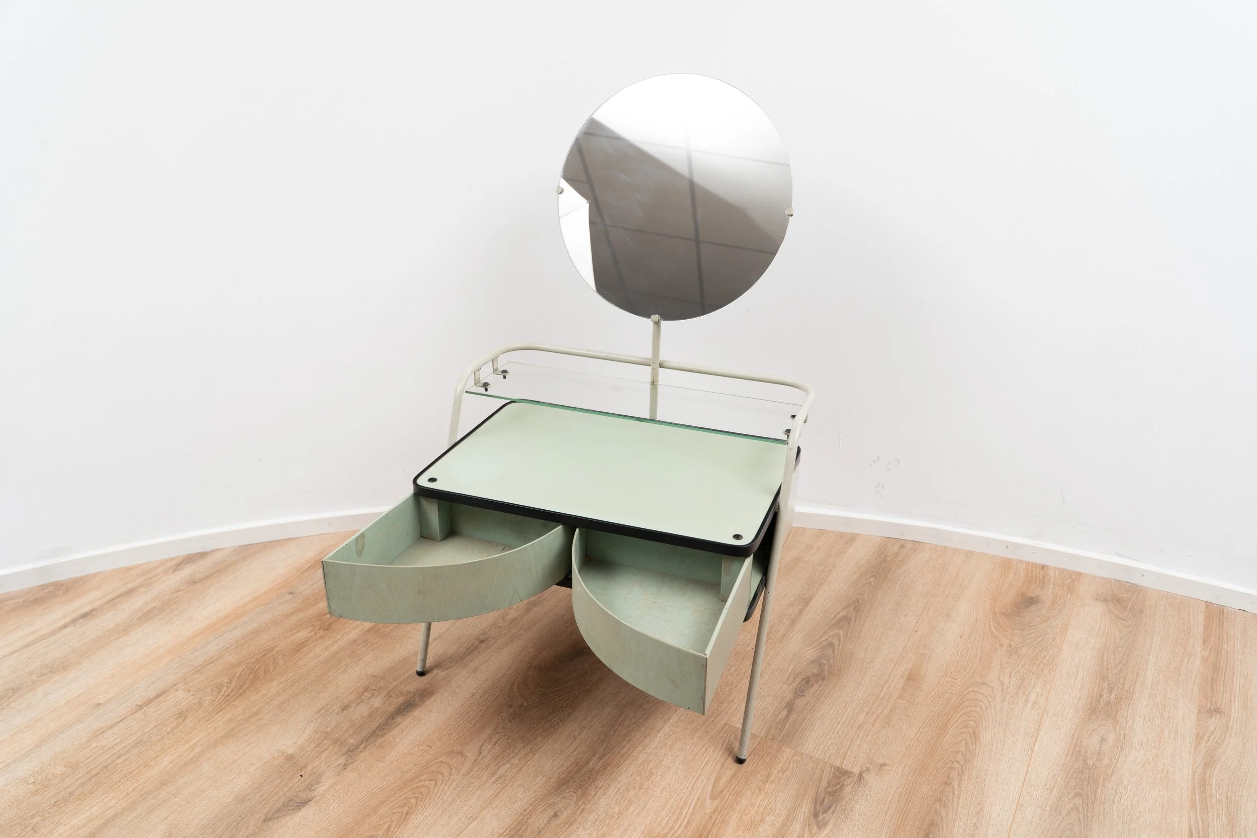 Dressing table by Auping (7 of 12).JPG