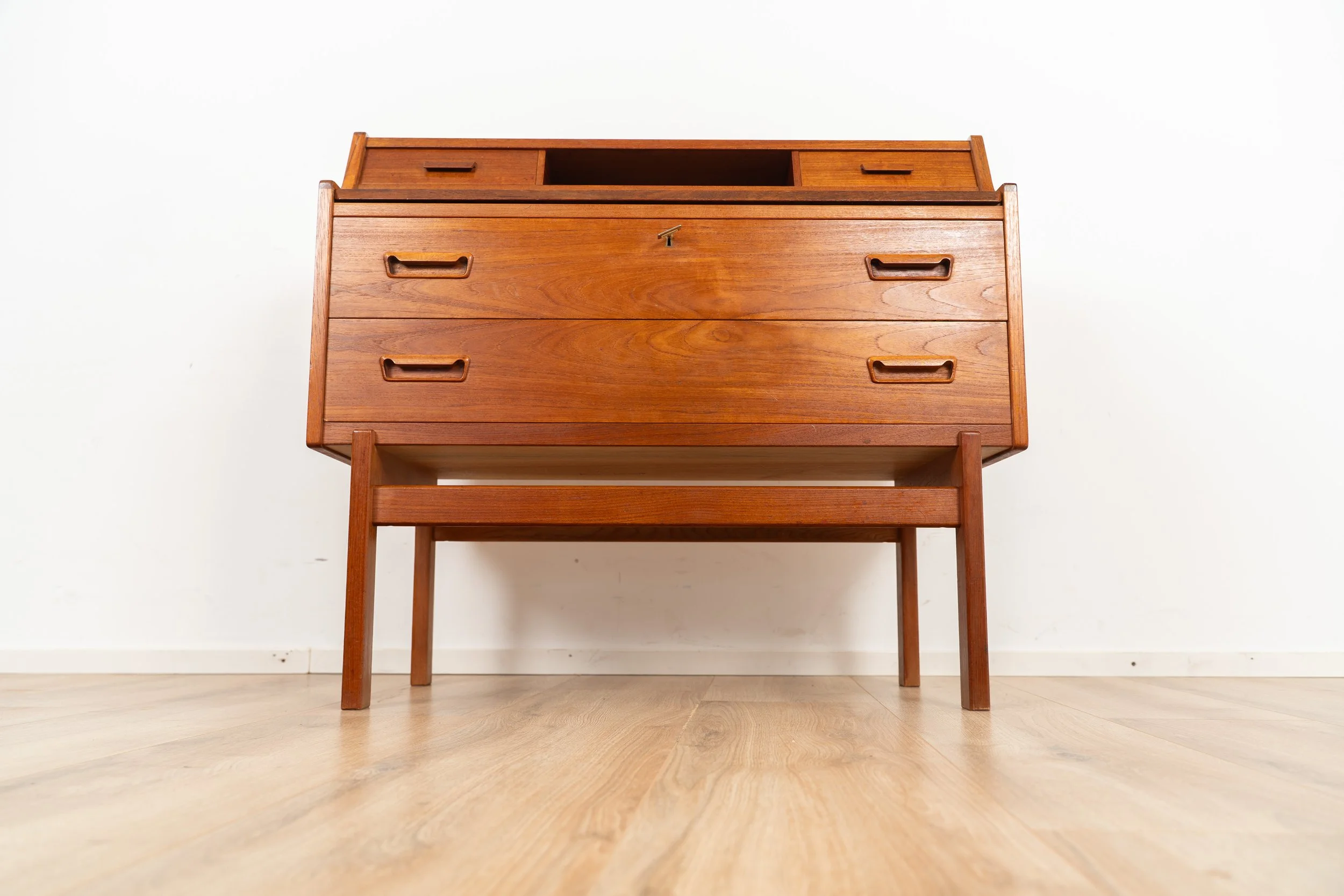 Writing Cabinet by Arne Wahl Iversen (13 of 20).JPG