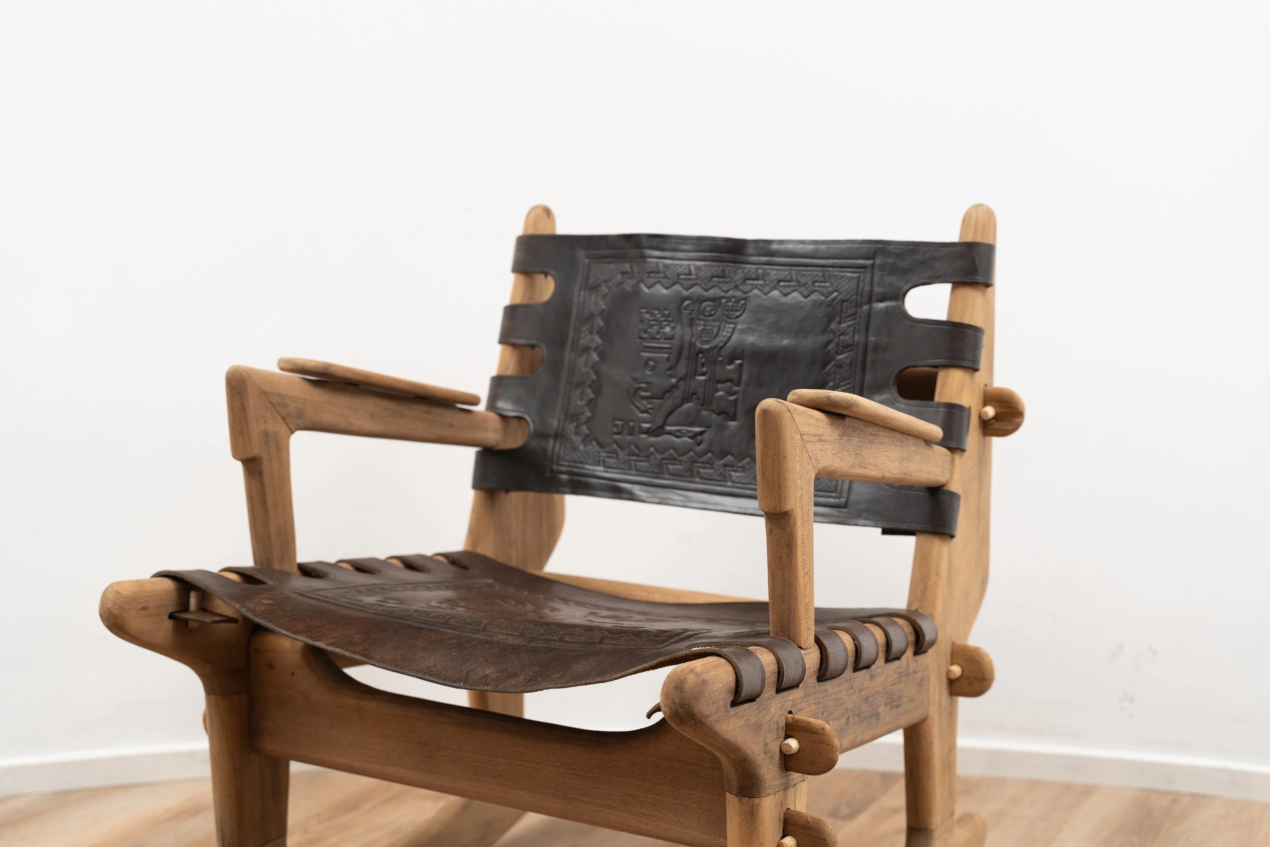 Small sling rocking chair by Angel Pazmino (3 of 7).JPG