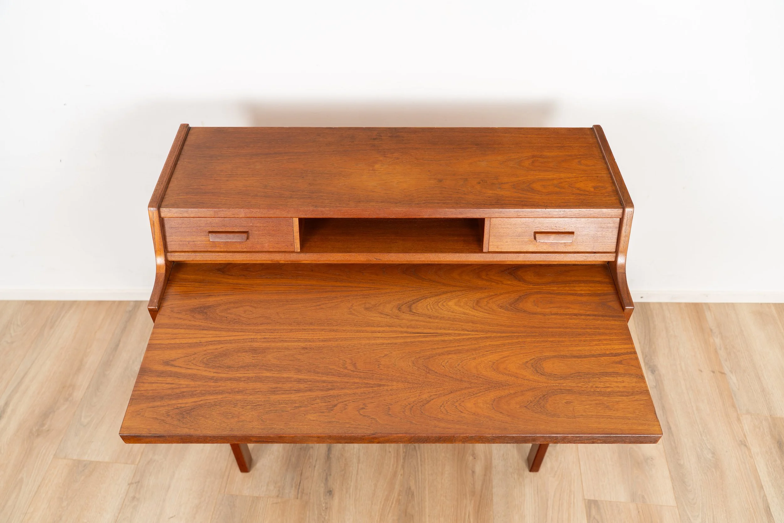 Writing Cabinet by Arne Wahl Iversen (11 of 20).JPG