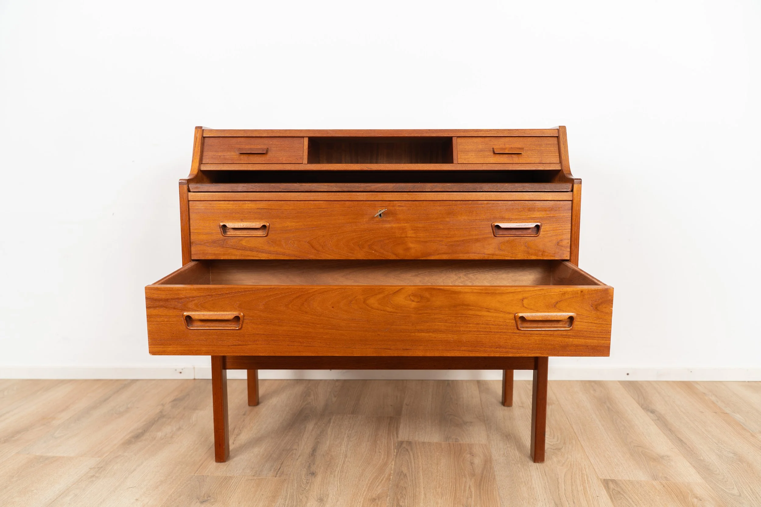 Writing Cabinet by Arne Wahl Iversen (3 of 20).JPG