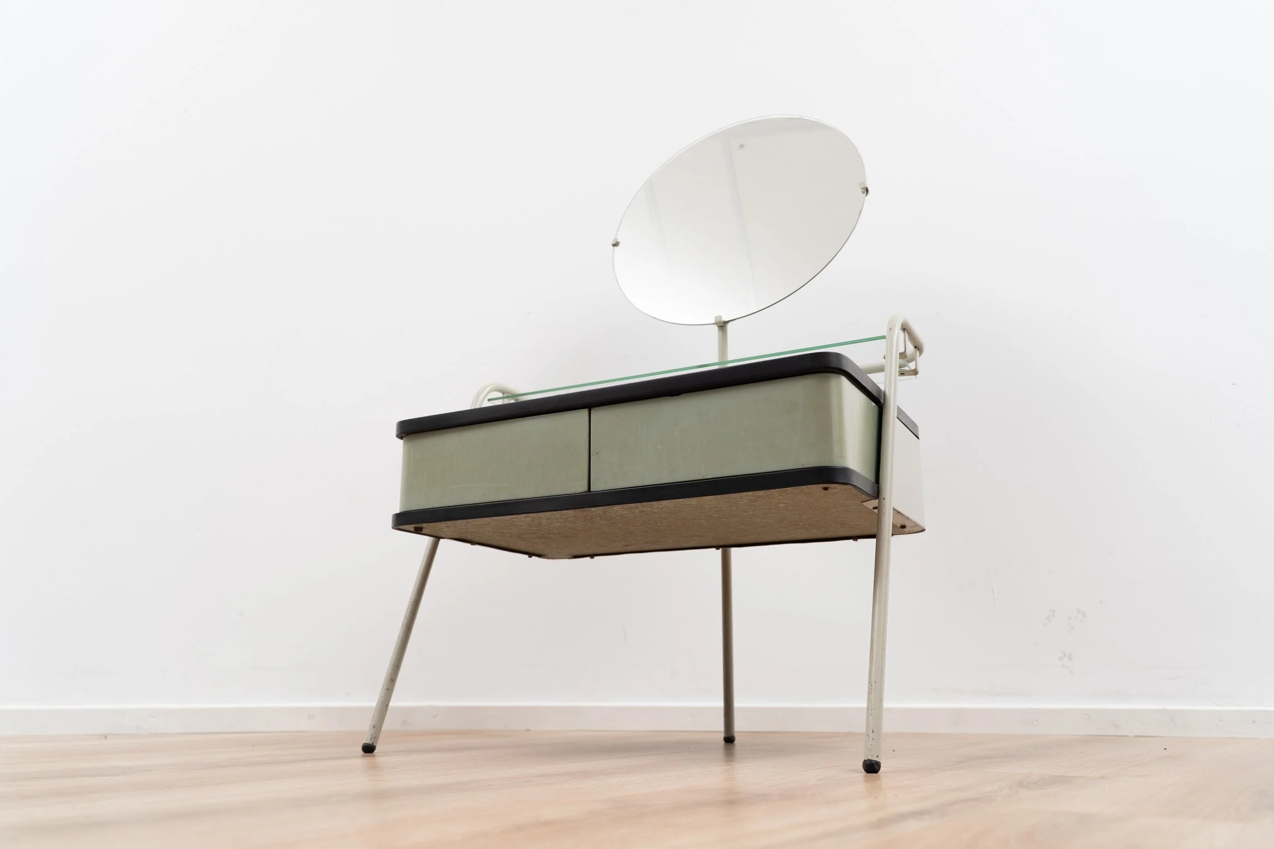 Dressing table by Auping (4 of 12).JPG