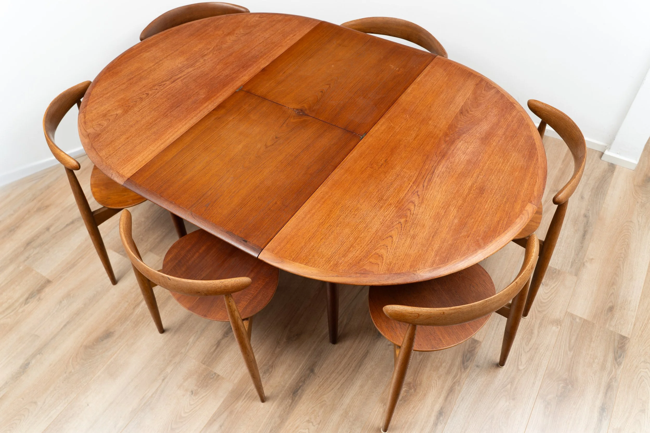 Dining Table & Chairs by Hans Wegner (15 of 15).JPG