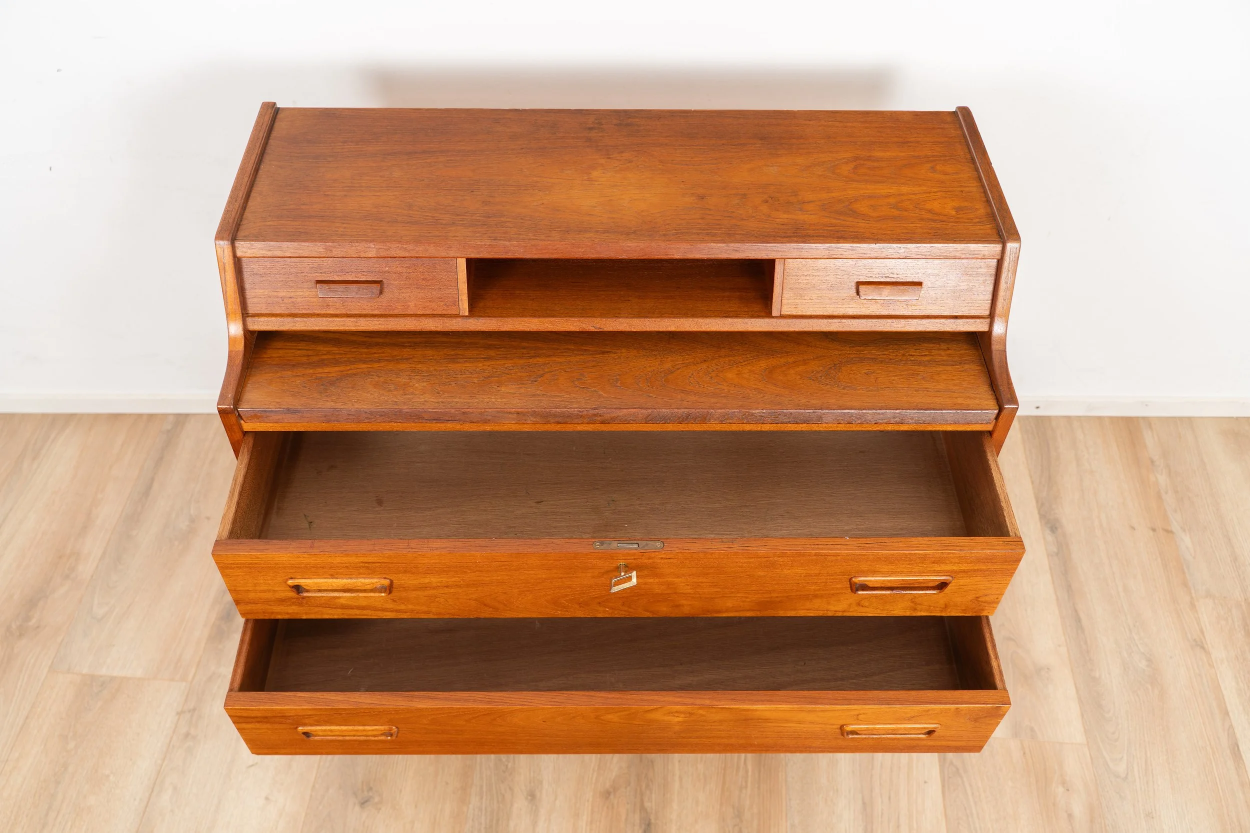 Writing Cabinet by Arne Wahl Iversen (6 of 20).JPG