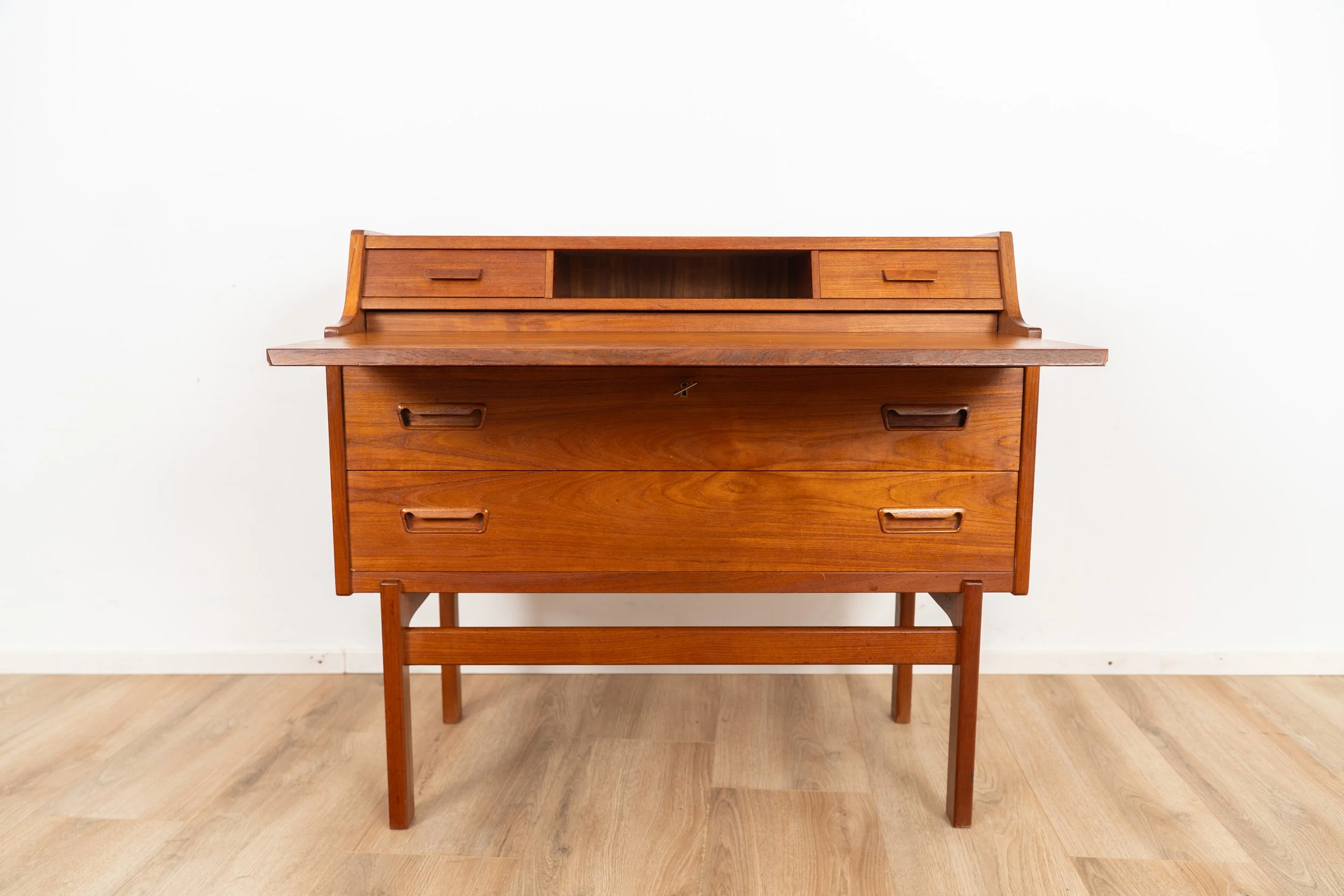 Writing Cabinet by Arne Wahl Iversen (7 of 20).JPG